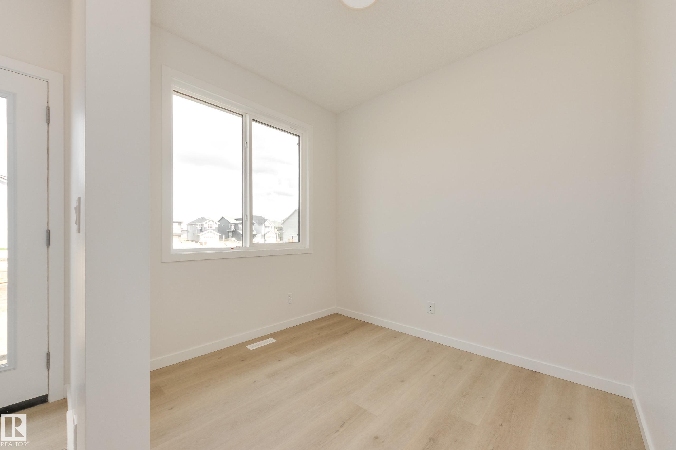 https://zimg.paragon.ice.com/ParagonImages/Property/PM/RAE/225393196/18/0/0/ffc9a006ccf98e46b8e2c0ce704f8fcd/1/246a5d7f302b092991991d160508deae/225393196-d5a19062-fdd9-4b5e-b7c2-35926bee9048.JPG