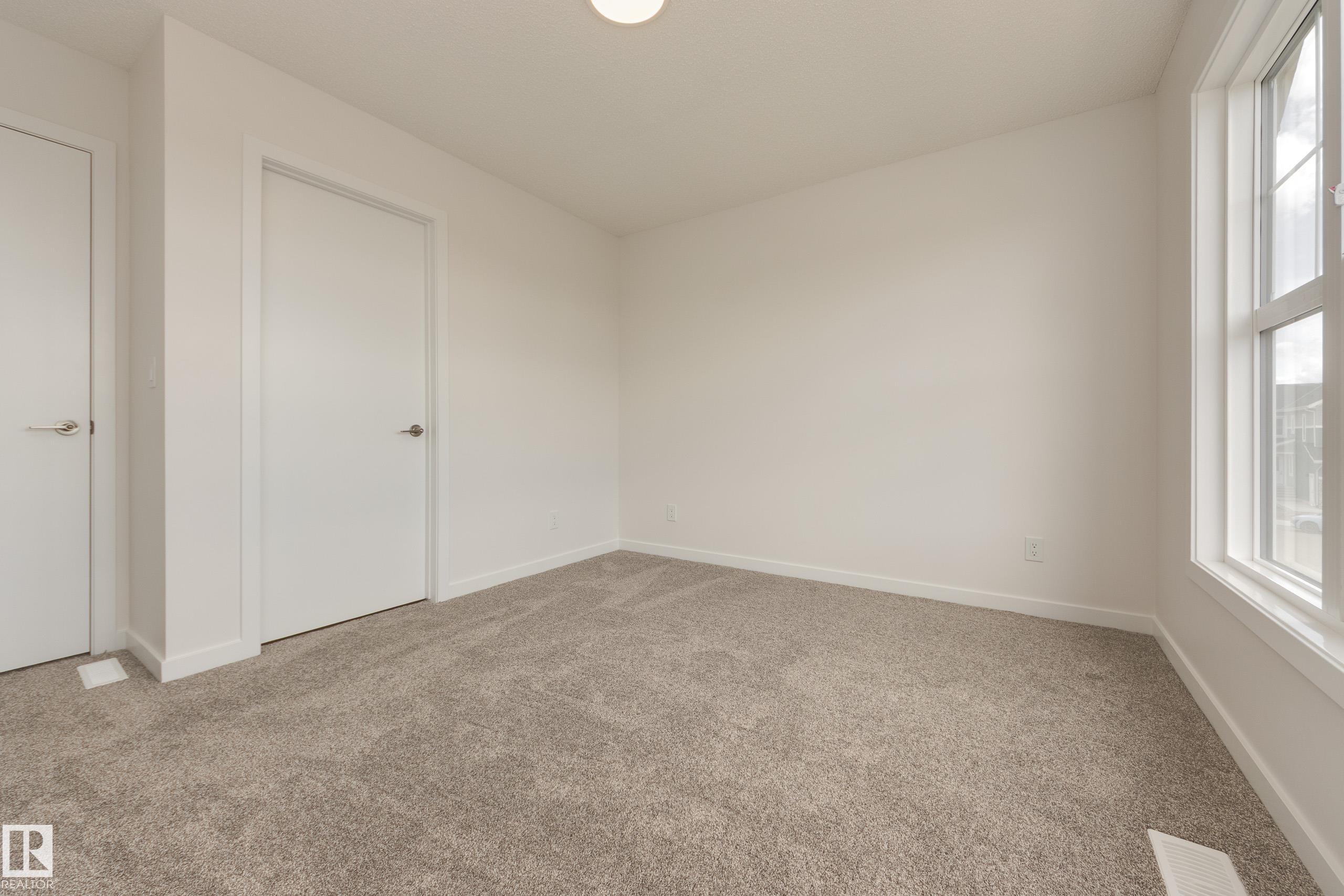 https://zimg.paragon.ice.com/ParagonImages/Property/PM/RAE/225393196/27/0/0/1d457a87bb4dfa5f0b9ea2438a0b887b/1/246a5d7f302b092991991d160508deae/225393196-02186f5e-b027-4e74-8d3d-7a3c7680547e.JPG