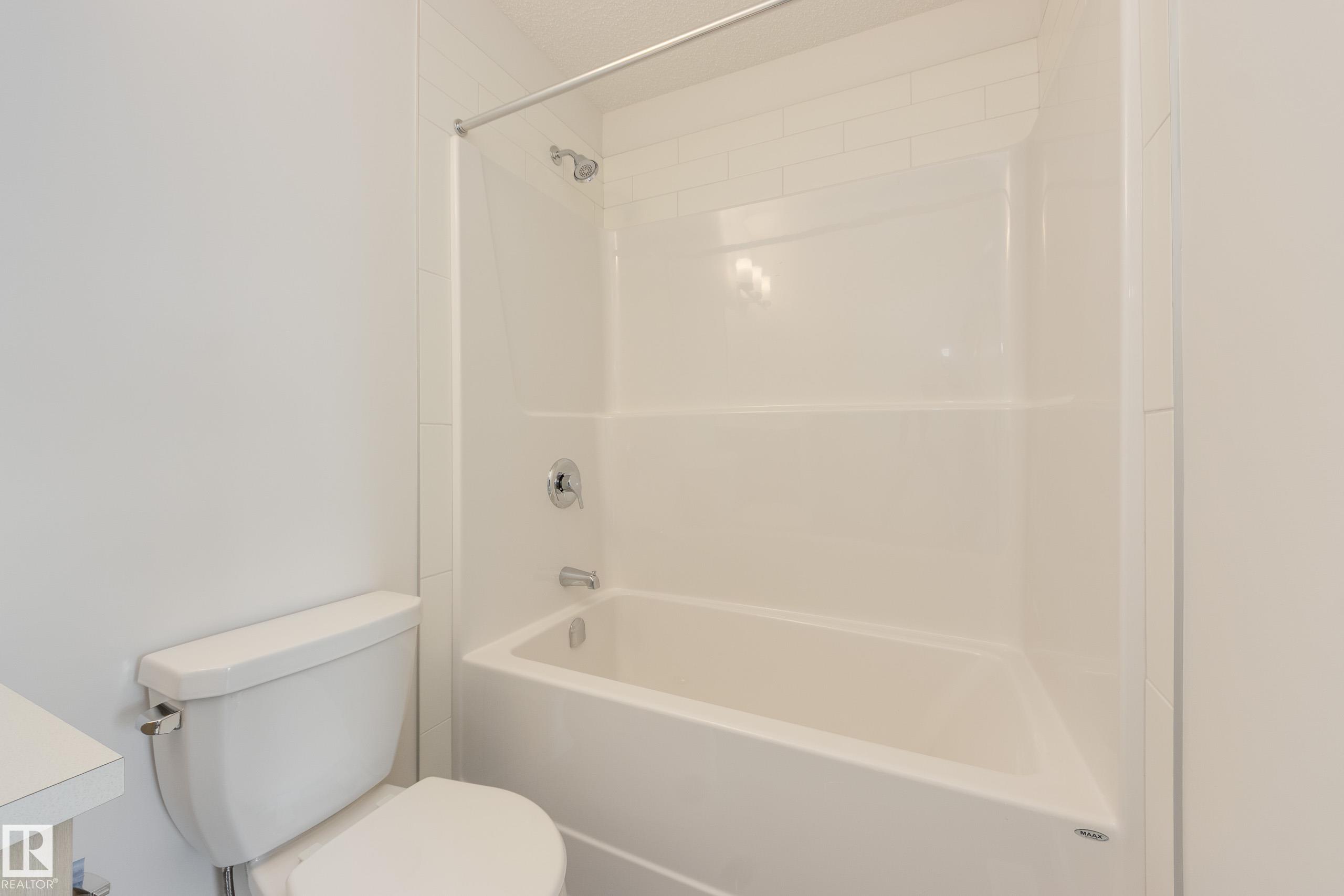 https://zimg.paragon.ice.com/ParagonImages/Property/PM/RAE/225393196/31/0/0/0f076c8d1d2ab485d7e8c15c8daa5351/1/246a5d7f302b092991991d160508deae/225393196-1eab98b8-0bb2-4dbf-a393-4139a8be973f.JPG