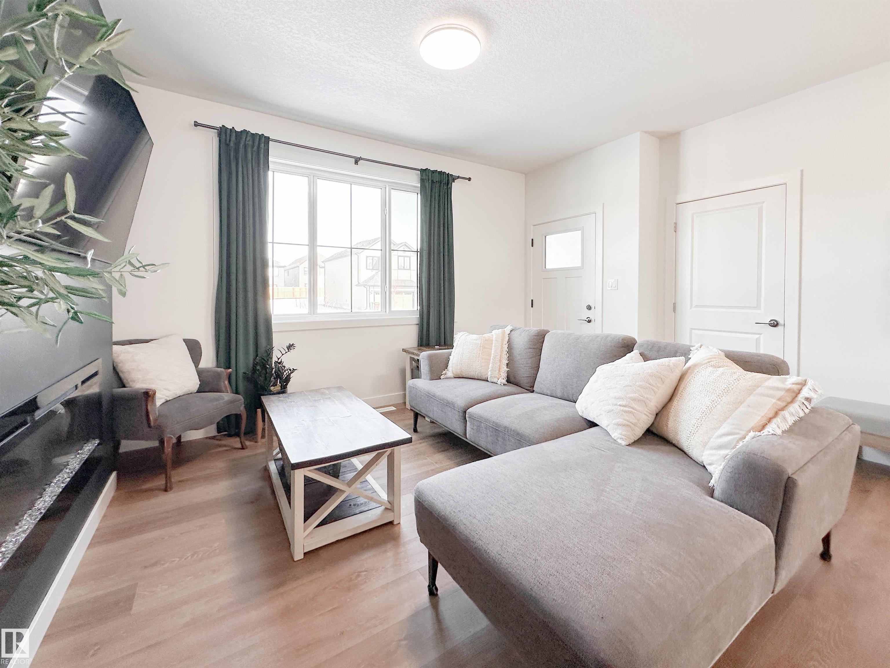 3 - 10 Devon Close, Deer Ridge, St. Albert