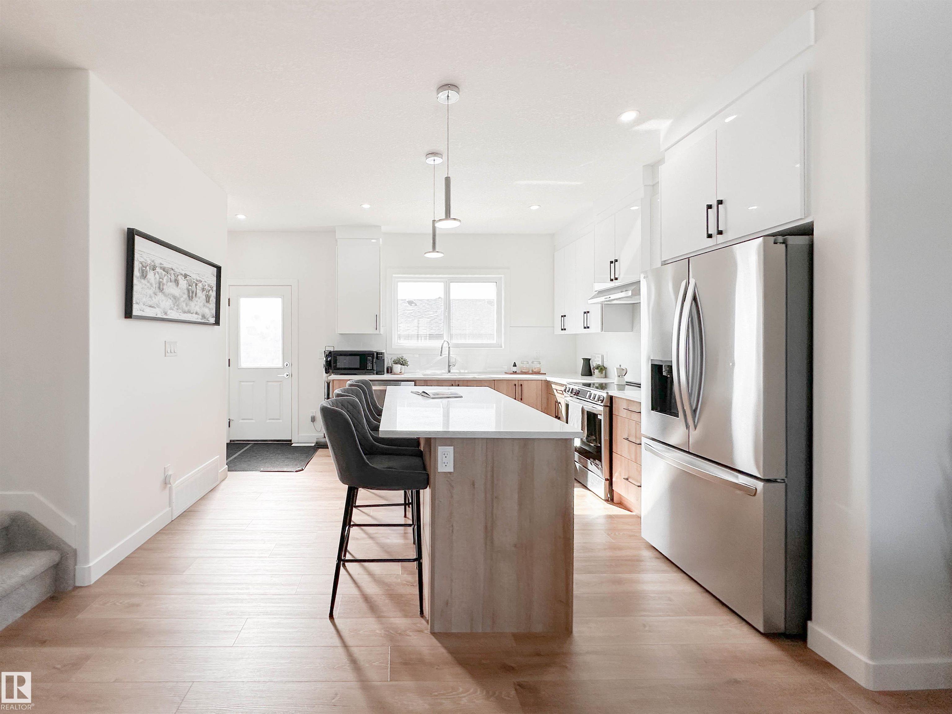 Photo 12 at 3 - 10 Devon Close, Deer Ridge, St. Albert