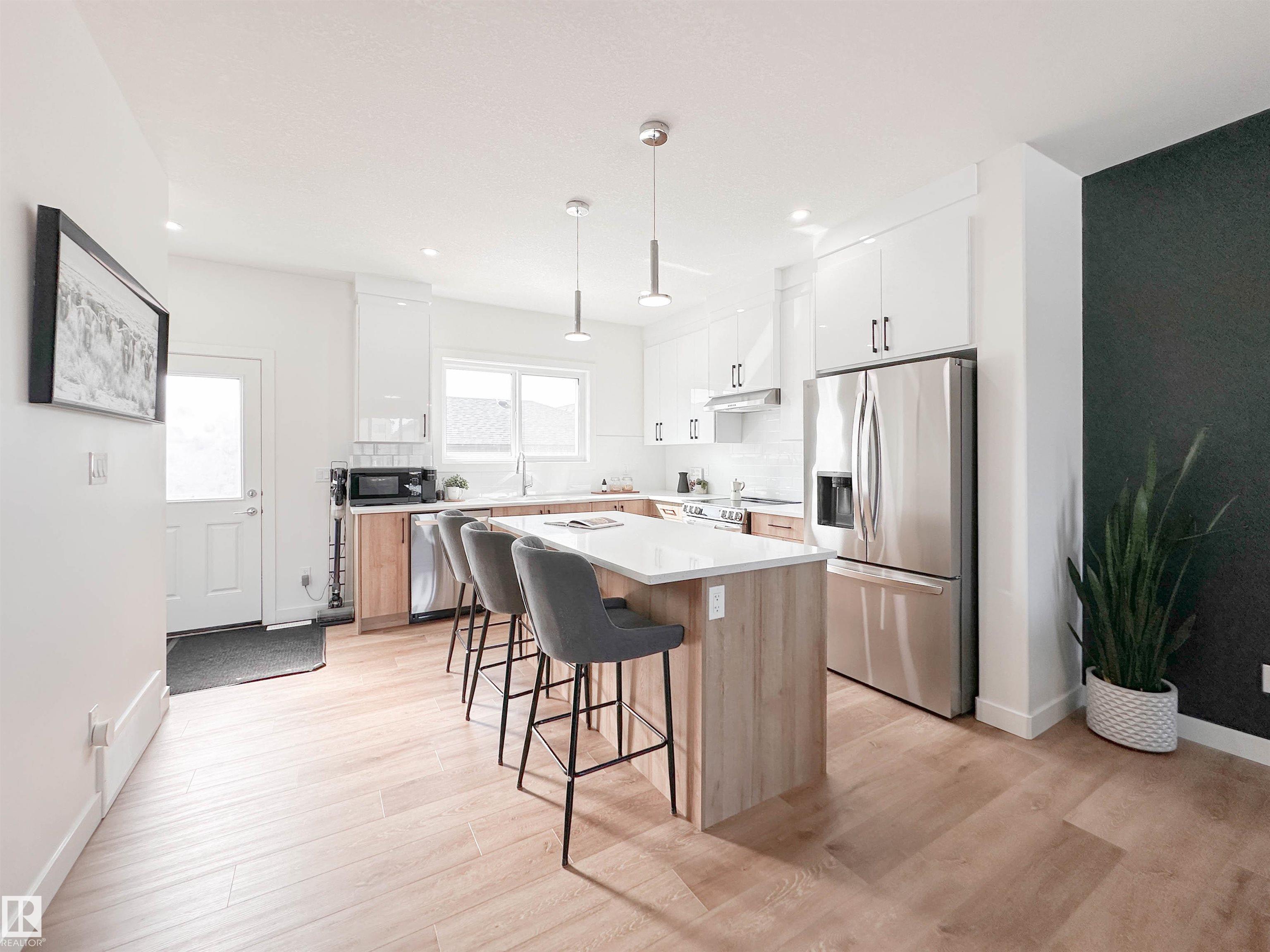 Photo 13 at 3 - 10 Devon Close, Deer Ridge, St. Albert