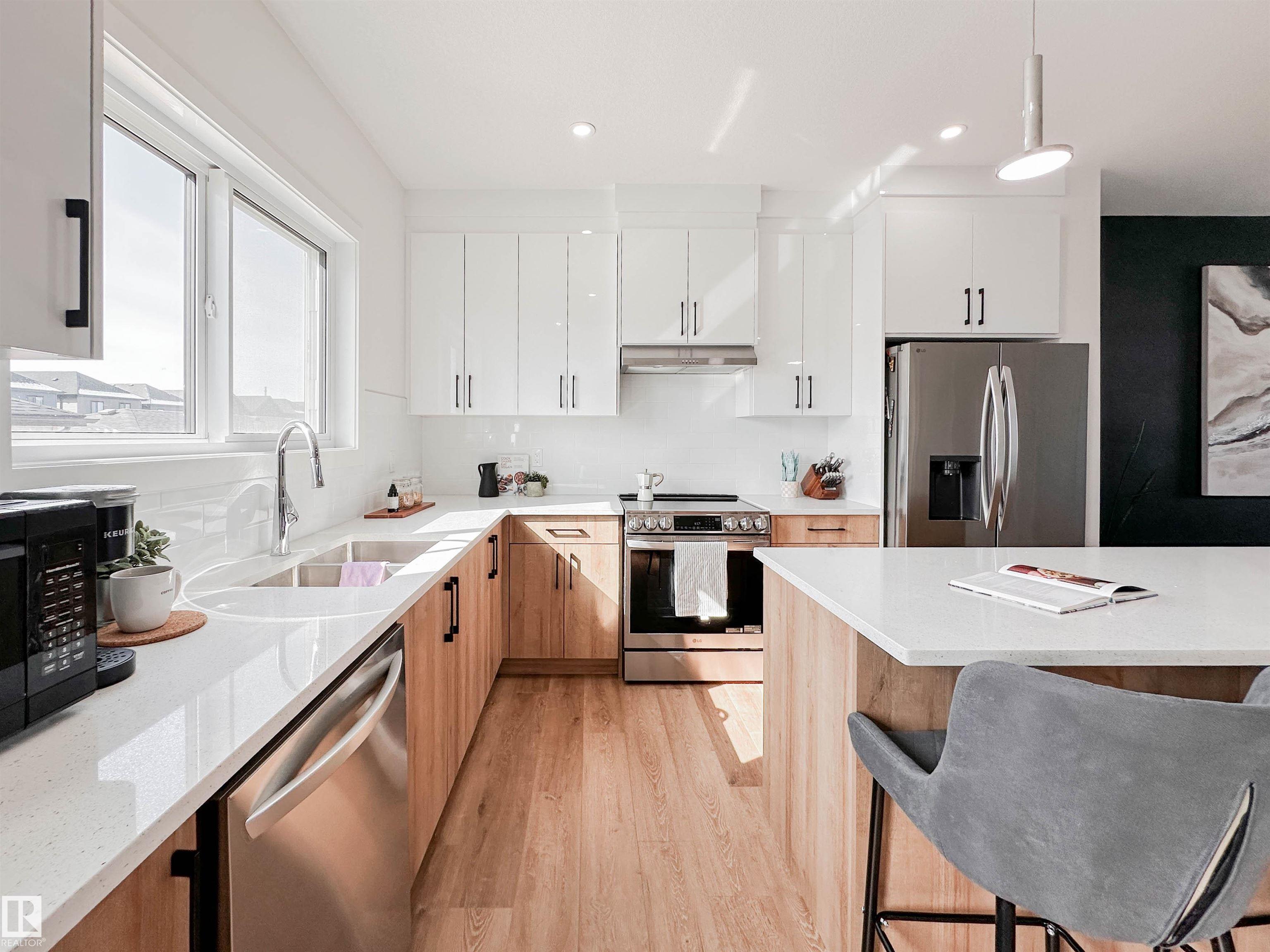 Photo 17 at 3 - 10 Devon Close, Deer Ridge, St. Albert