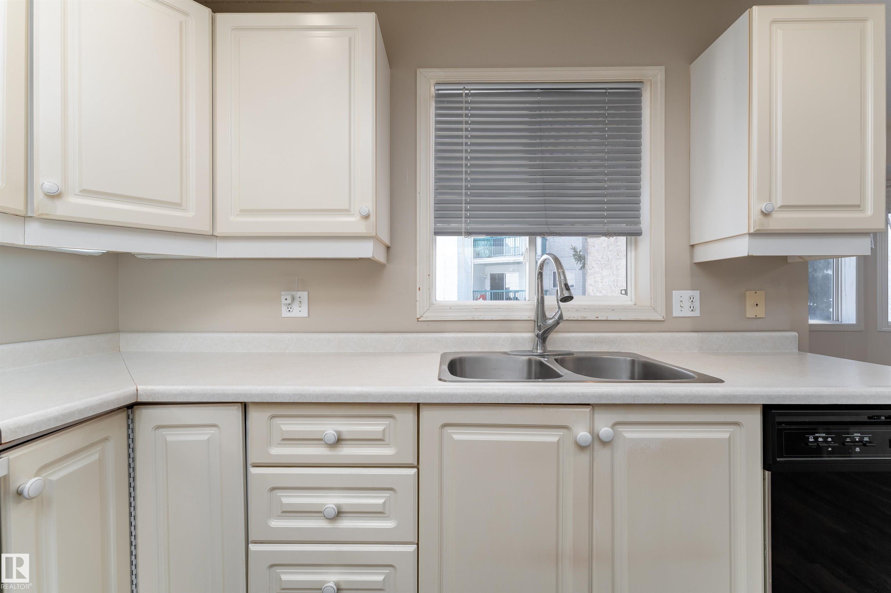 Photo 11 at 3 - 9703 174 Street NW, Terra Losa, Edmonton