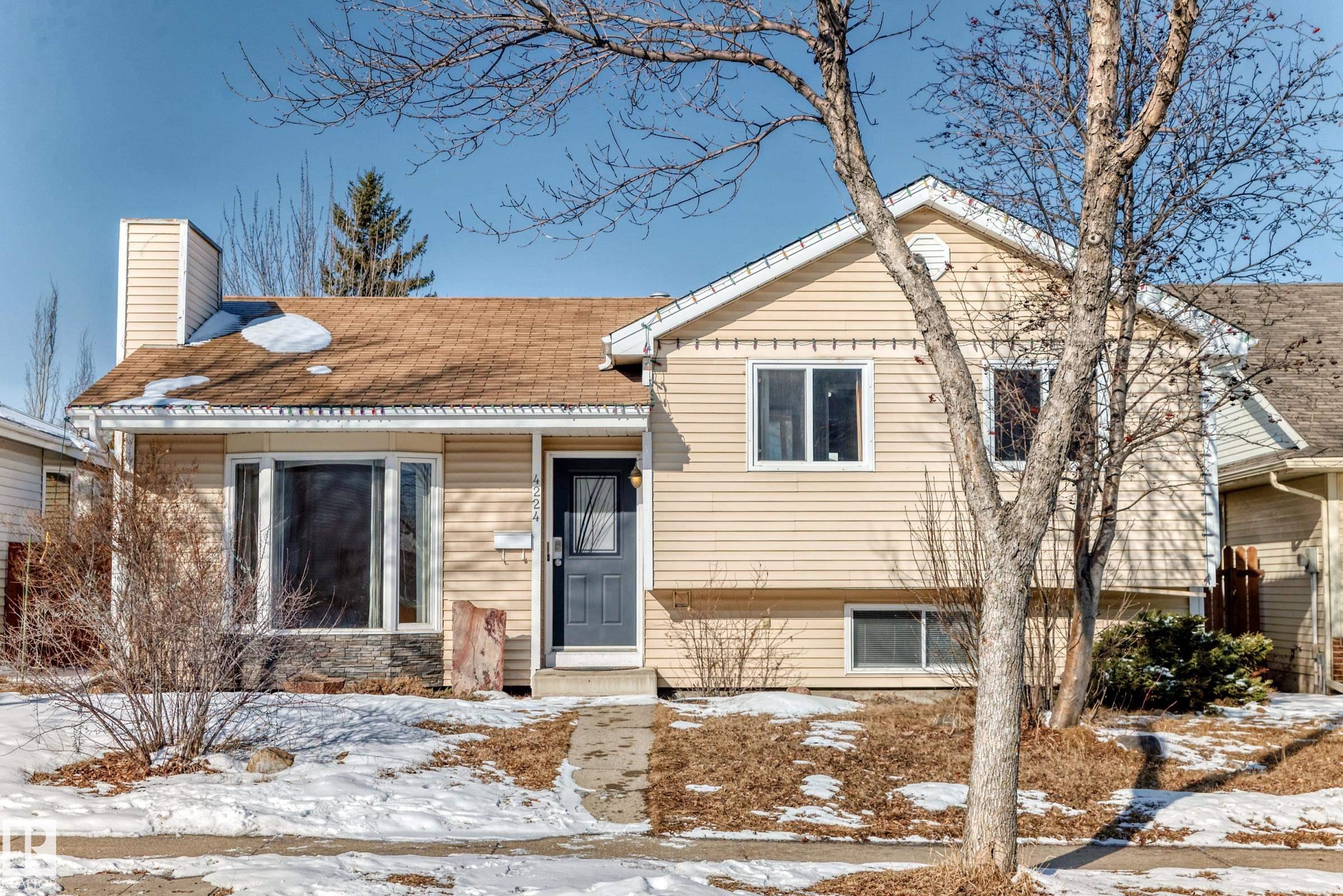 4224 30 Street NW, Larkspur, Edmonton