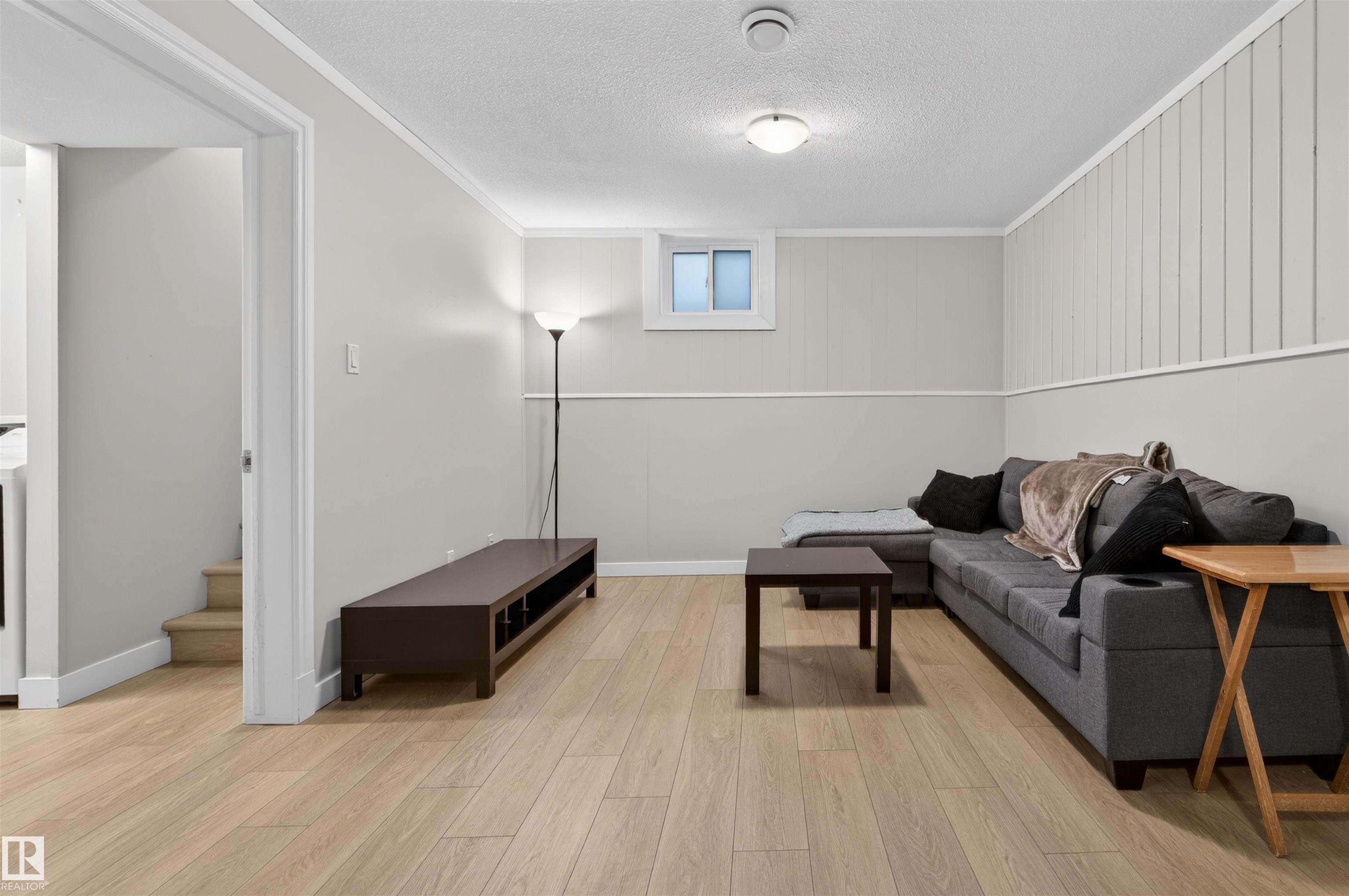 Photo 12 at 16 Mural Crescent, Mission, St. Albert