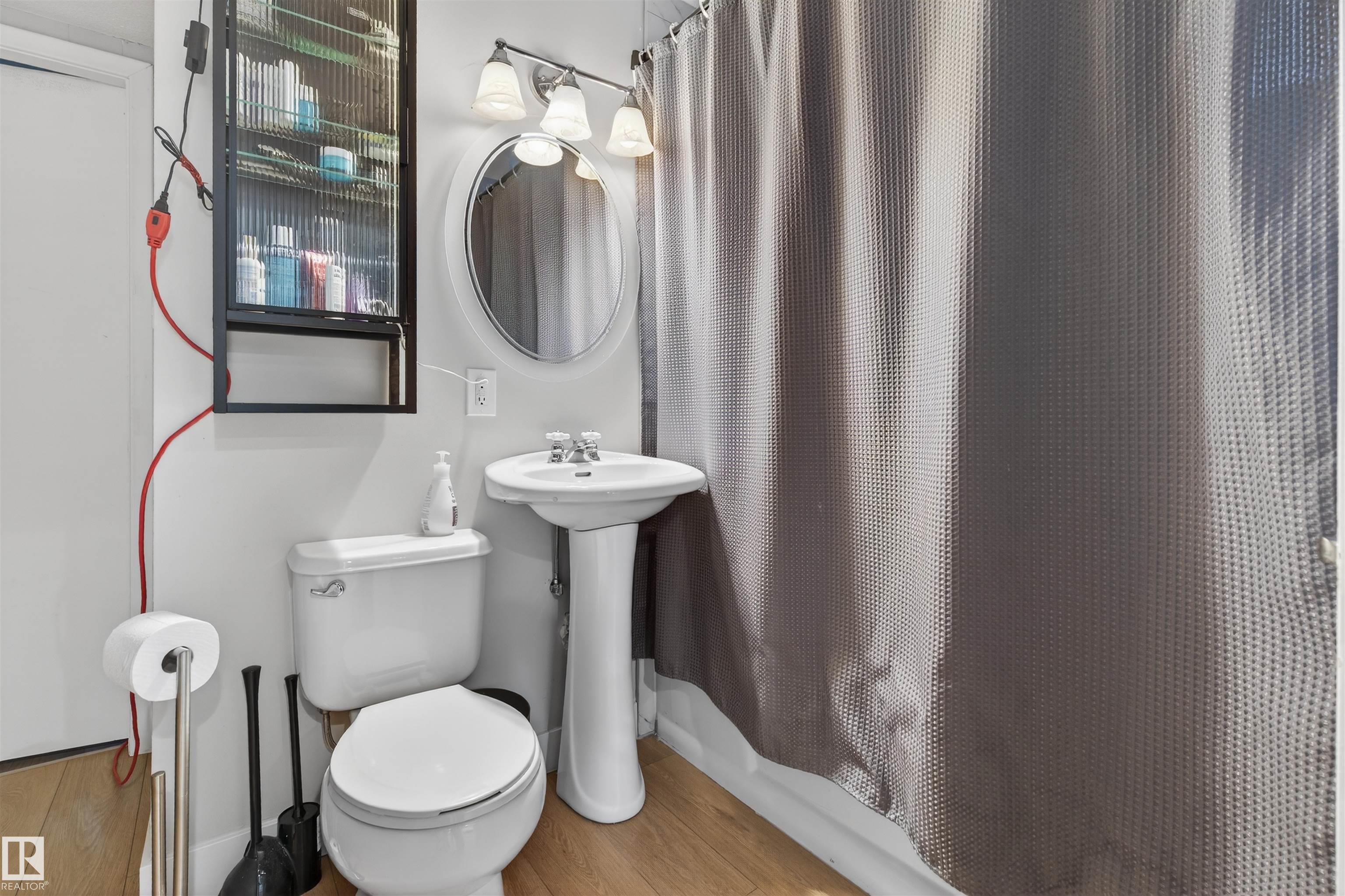 Photo 15 at 16 Mural Crescent, Mission, St. Albert