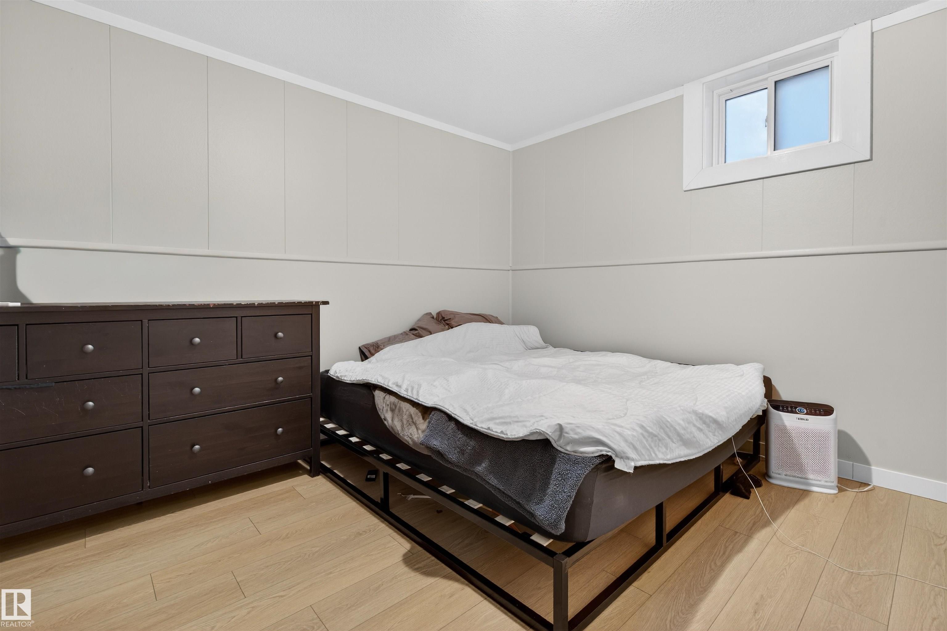 Photo 18 at 16 Mural Crescent, Mission, St. Albert