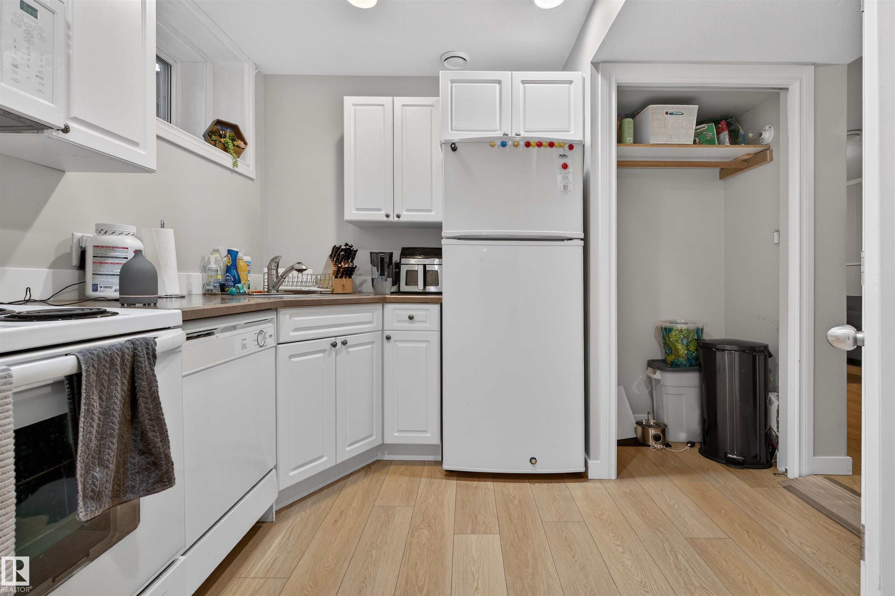 Photo 19 at 16 Mural Crescent, Mission, St. Albert