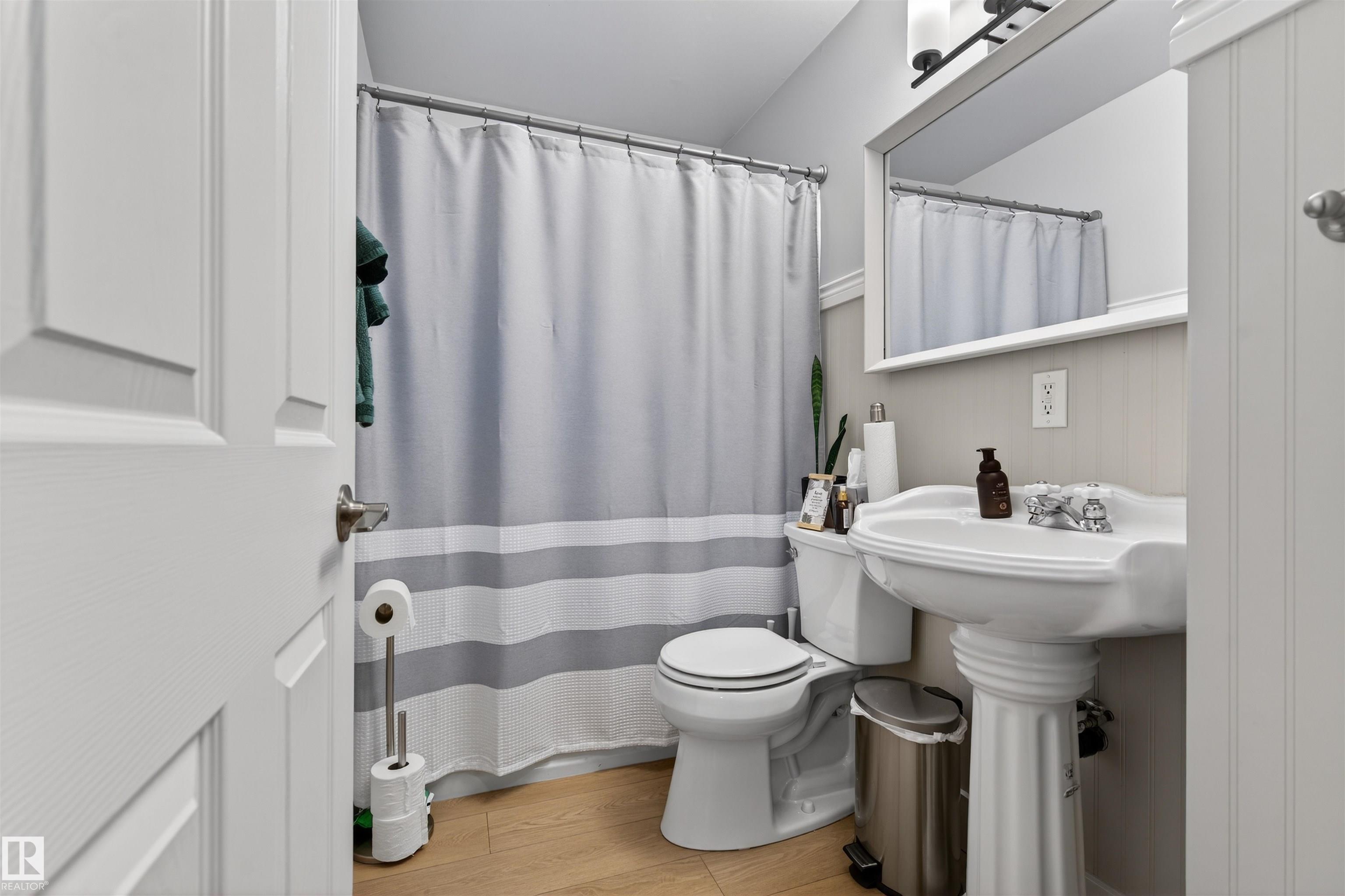 Photo 7 at 16 Mural Crescent, Mission, St. Albert