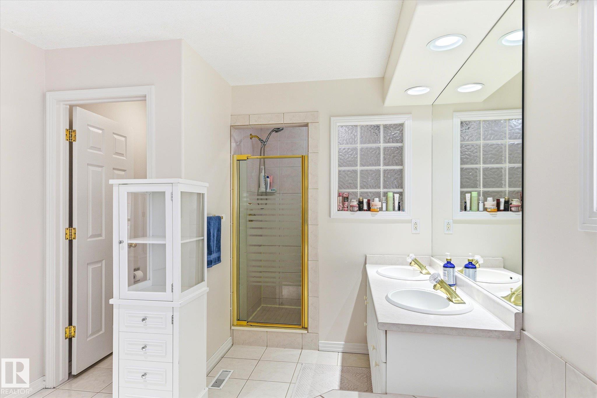 Photo 36 at 128 Weaver Drive NW, Wedgewood Heights, Edmonton