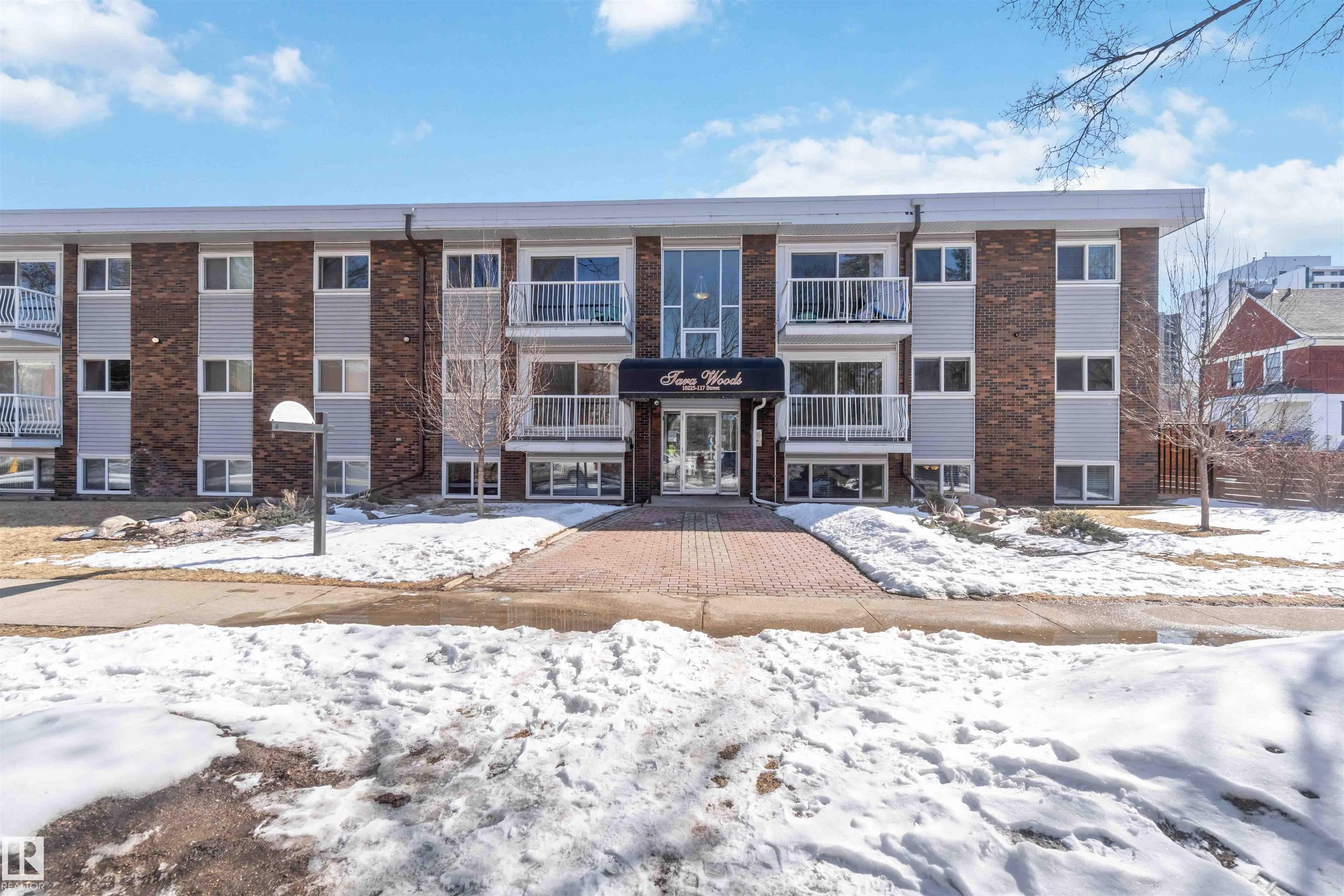 111 - 10225 117 Street NW, Wîhkwêntôwin, Edmonton