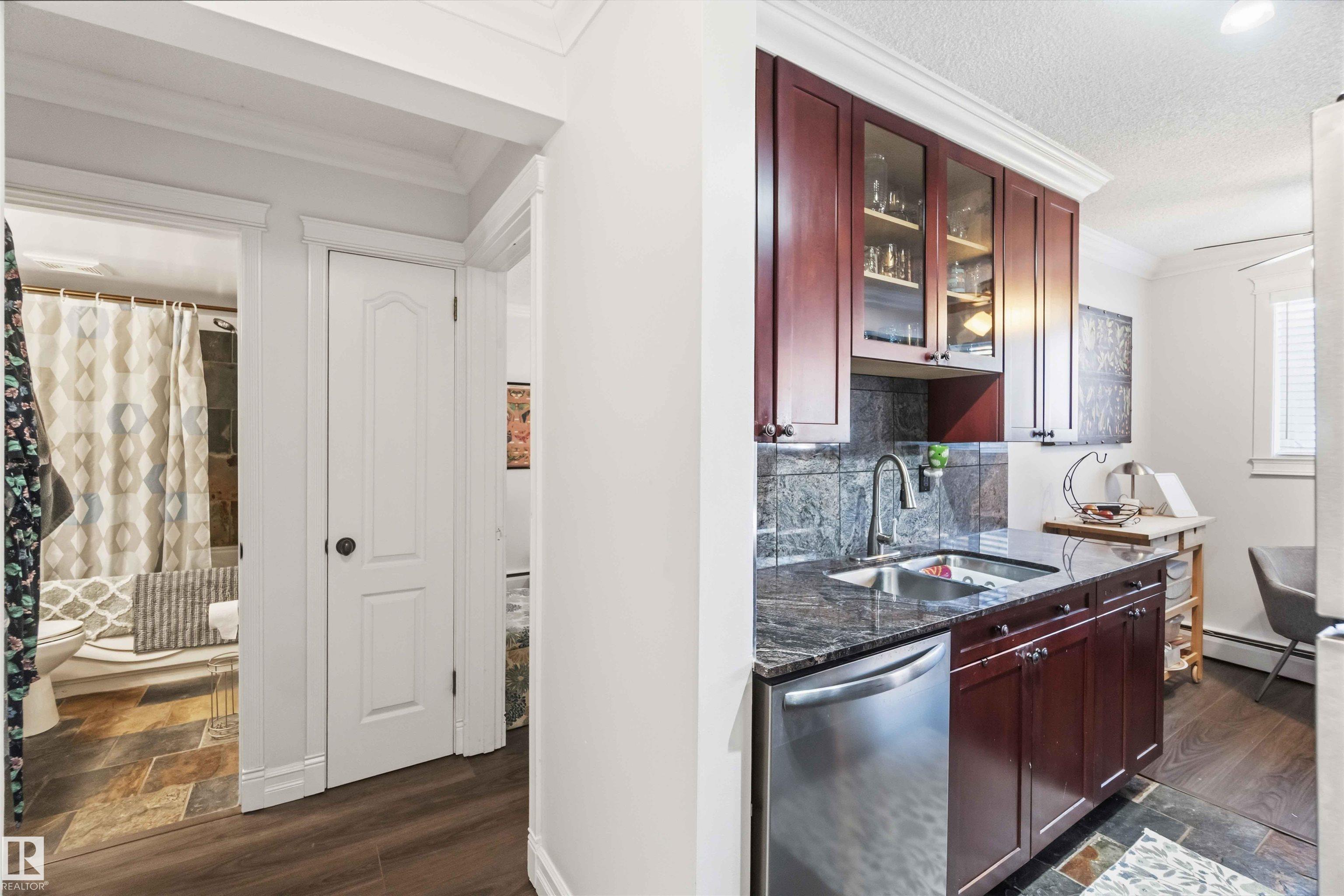 Photo 14 at 111 - 10225 117 Street NW, Wîhkwêntôwin, Edmonton