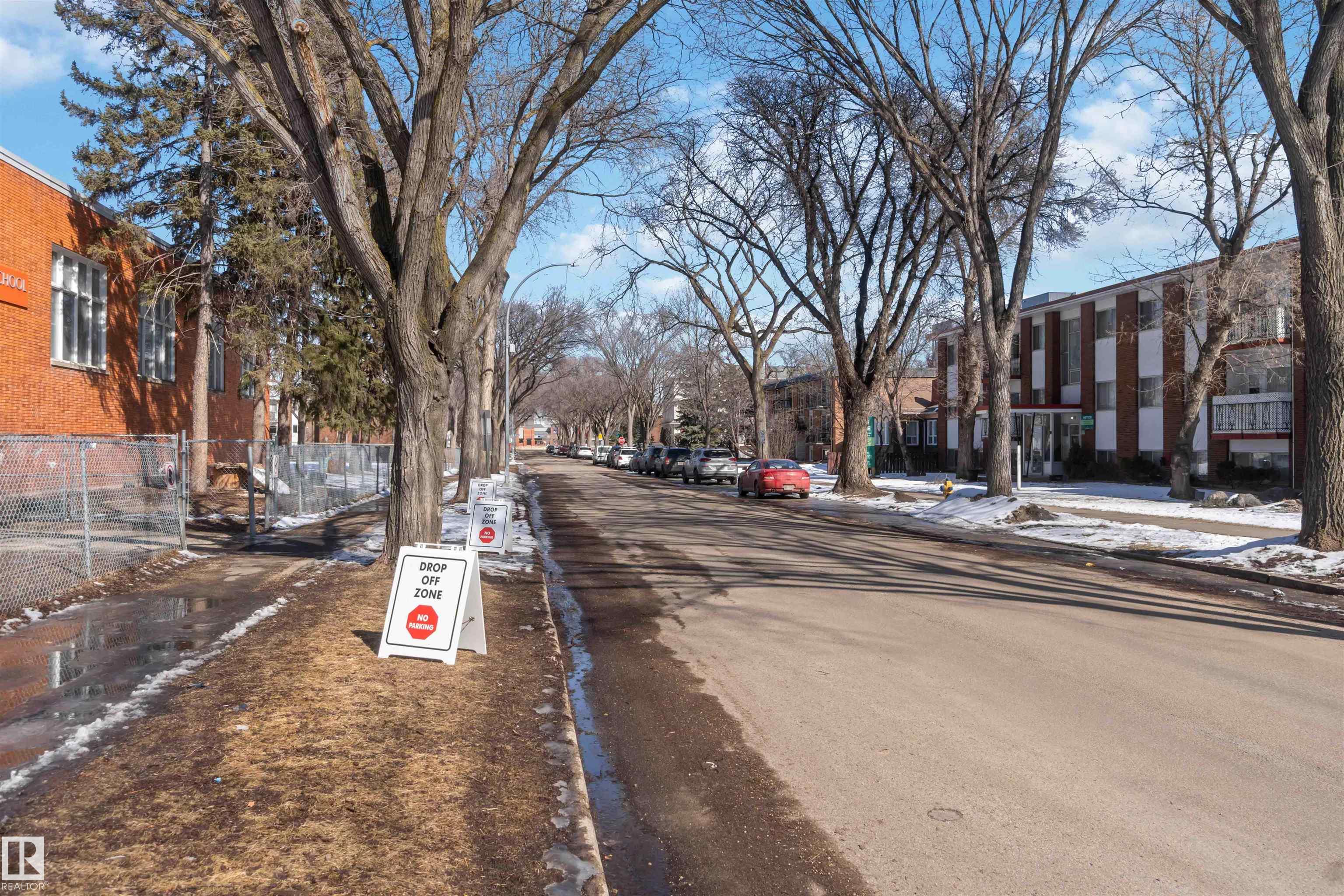 Photo 31 at 111 - 10225 117 Street NW, Wîhkwêntôwin, Edmonton