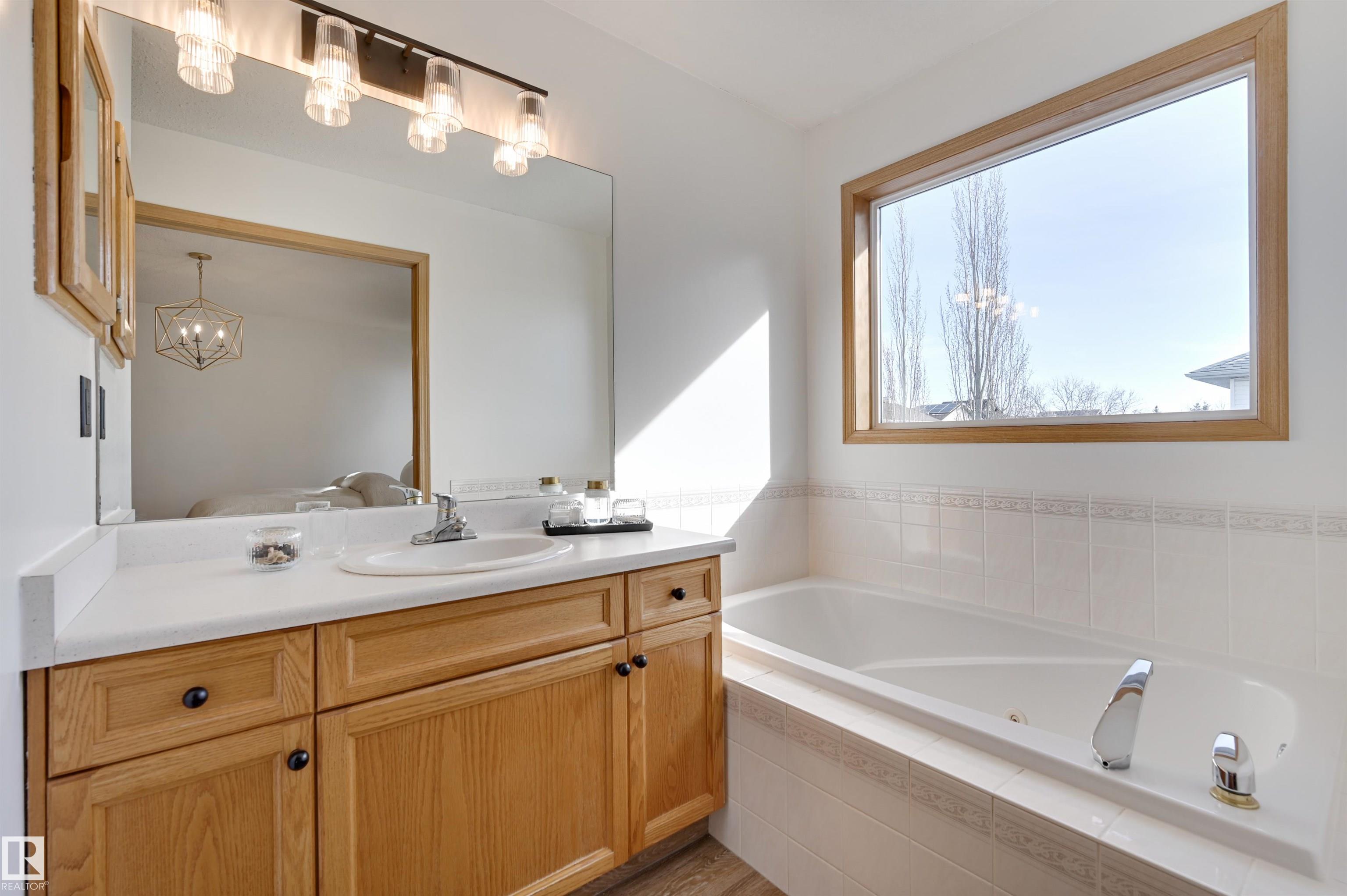 Photo 42 at 663 Meadowview Crescent, Clarkdale Meadows, Sherwood Park