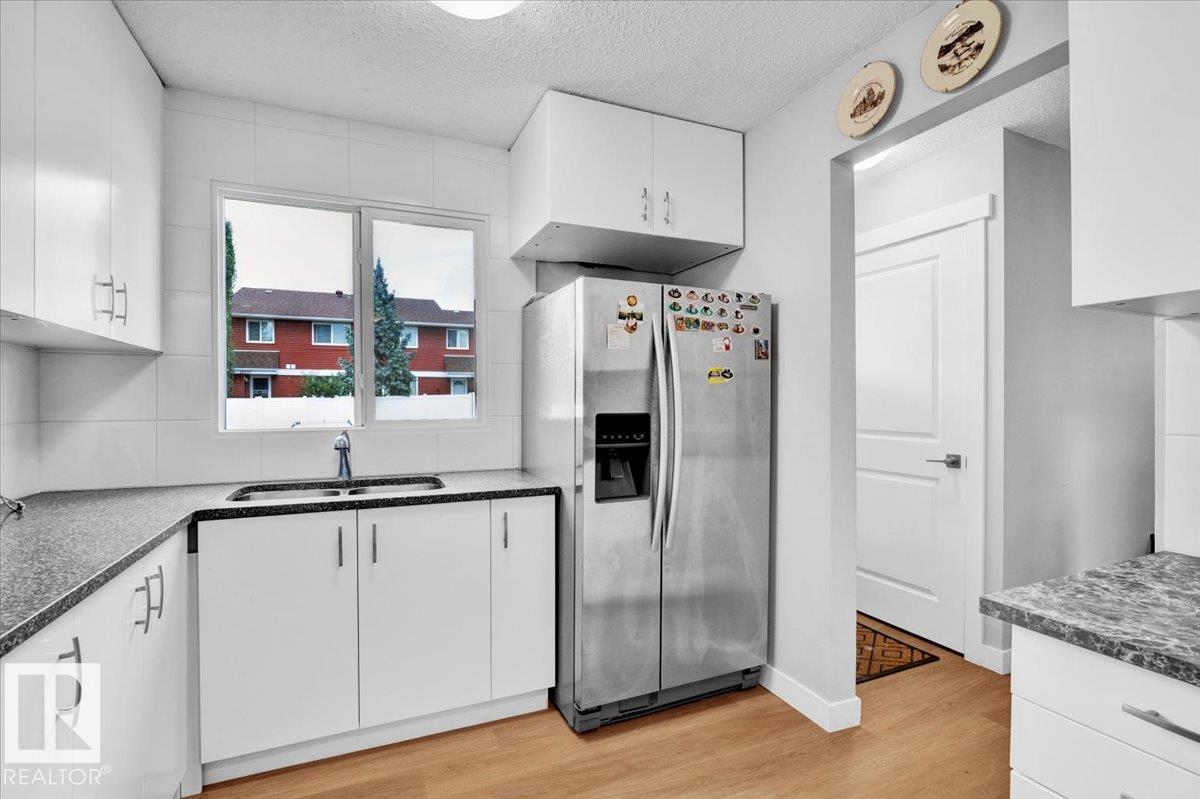 Photo 6 at 13225 47 Street NW, Sifton Park, Edmonton