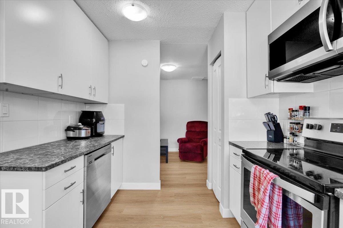 Photo 9 at 13225 47 Street NW, Sifton Park, Edmonton