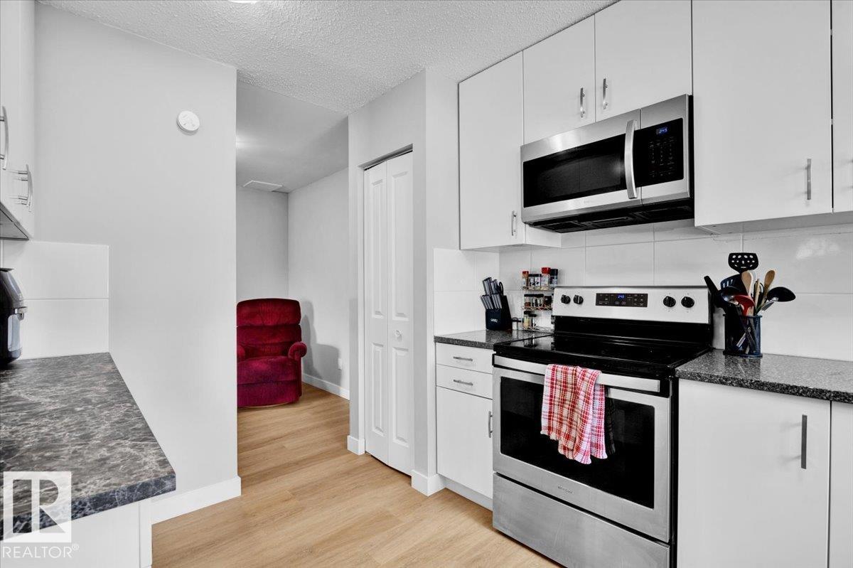 Photo 10 at 13225 47 Street NW, Sifton Park, Edmonton