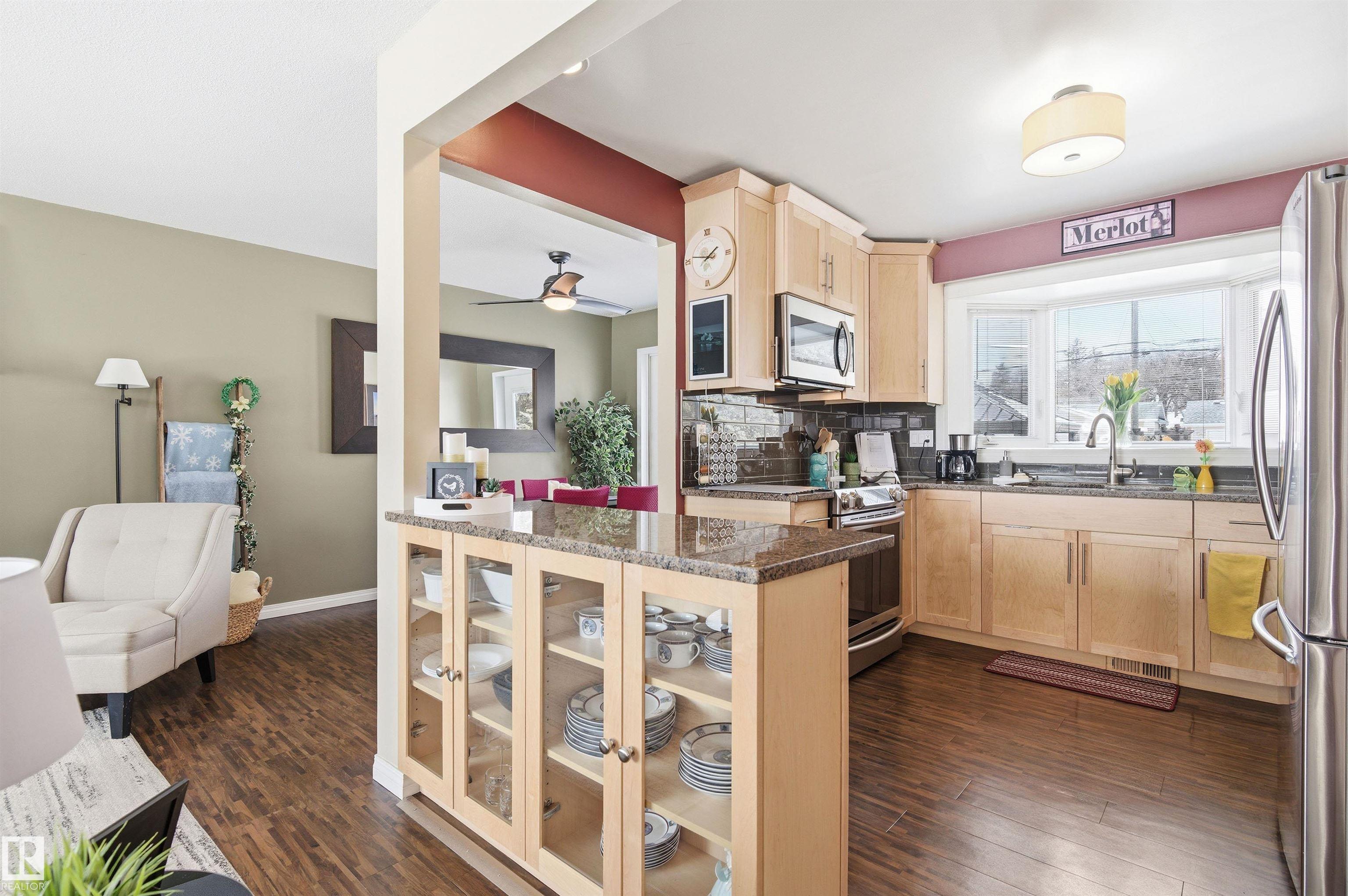 Photo 12 at 5328 105b Street NW, Pleasantview, Edmonton