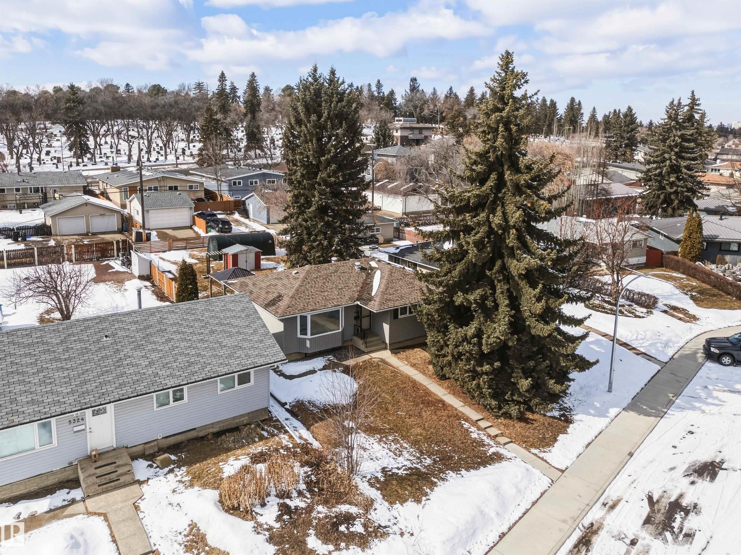 Photo 39 at 5328 105b Street NW, Pleasantview, Edmonton