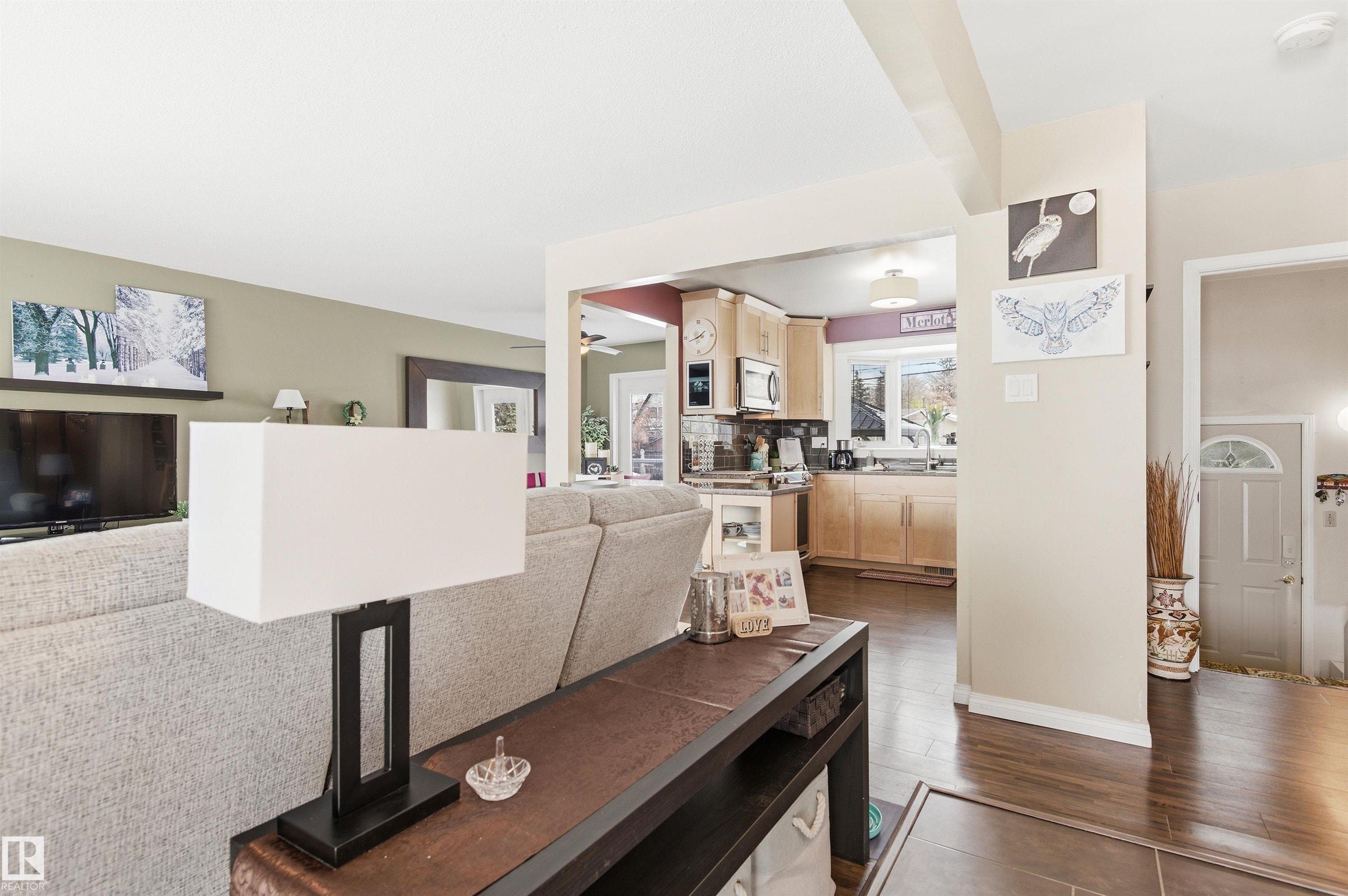 5328 105b Street NW, Pleasantview, Edmonton