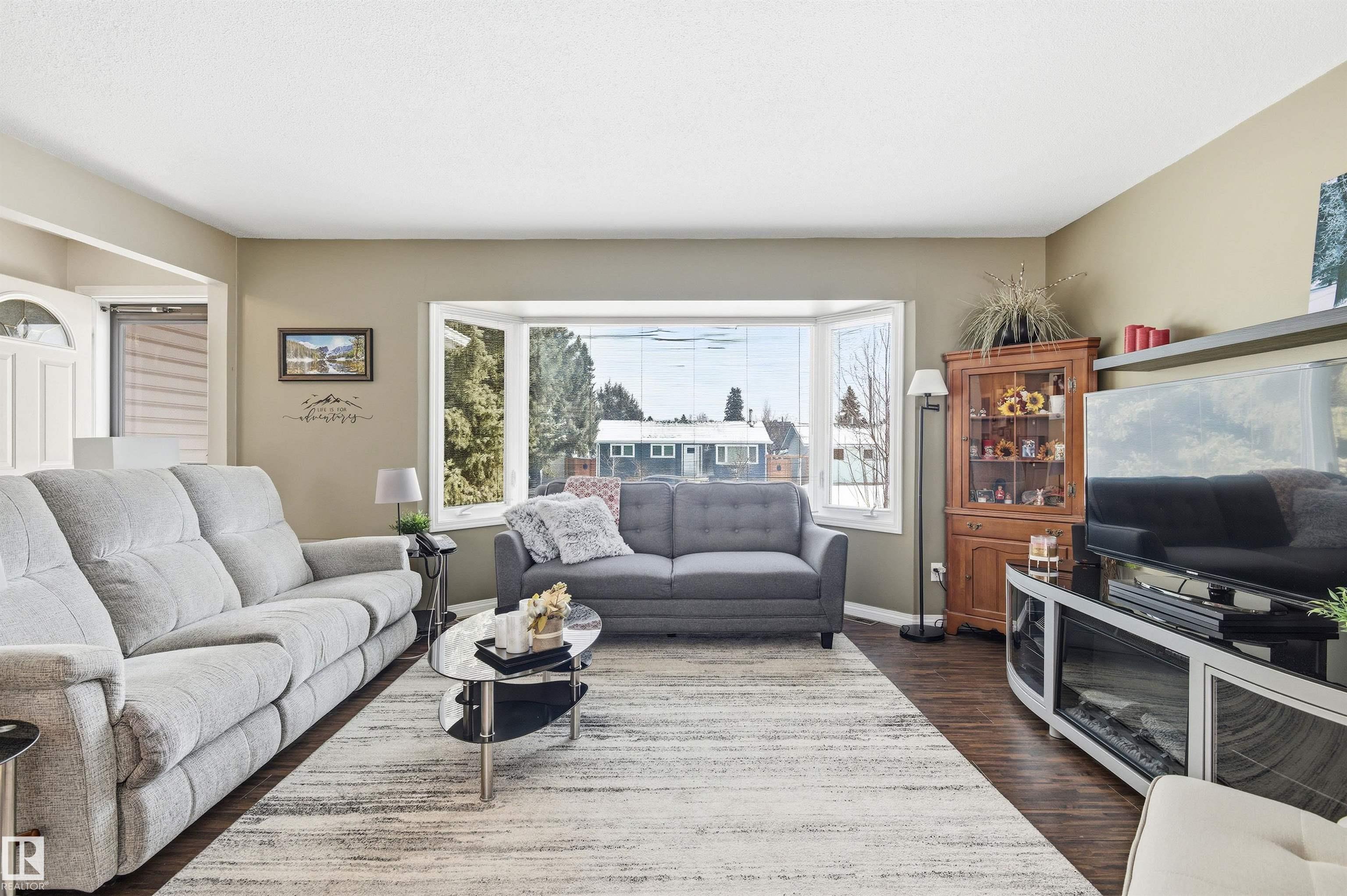 Photo 8 at 5328 105b Street NW, Pleasantview, Edmonton