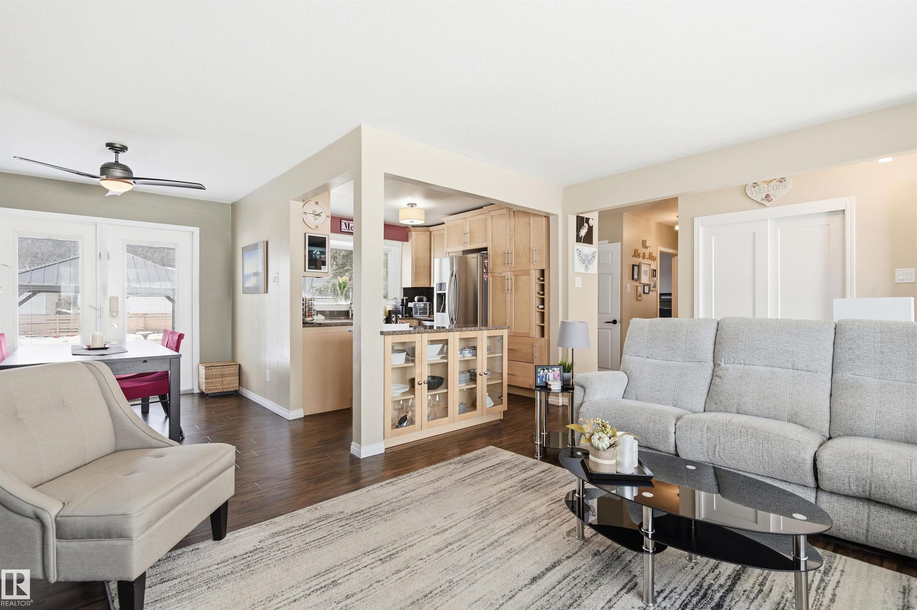 Photo 10 at 5328 105b Street NW, Pleasantview, Edmonton