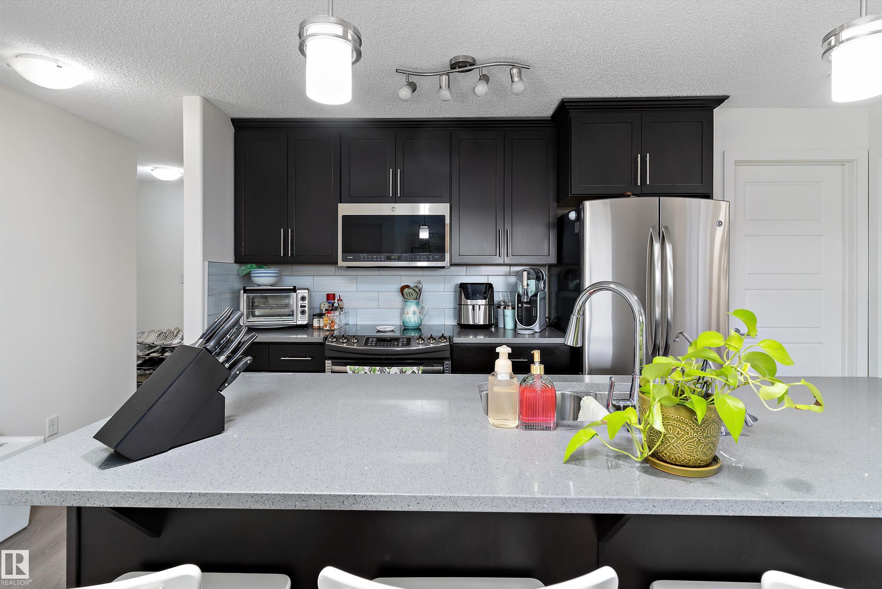 402 - 6084 Stanton Drive SW, Summerside, Edmonton