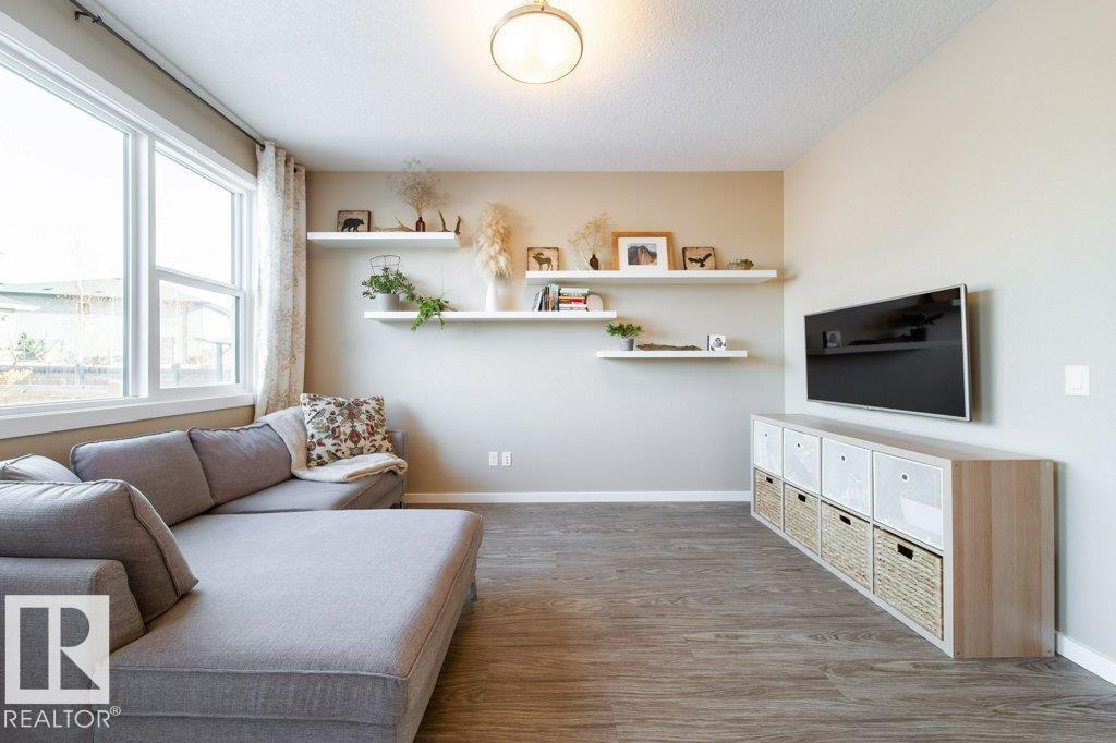 Photo 11 at 12816 205 Street NW, Trumpeter Area, Edmonton