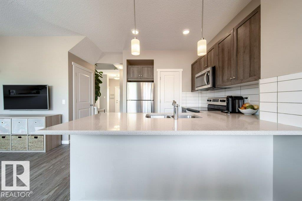 Photo 10 at 12816 205 Street NW, Trumpeter Area, Edmonton