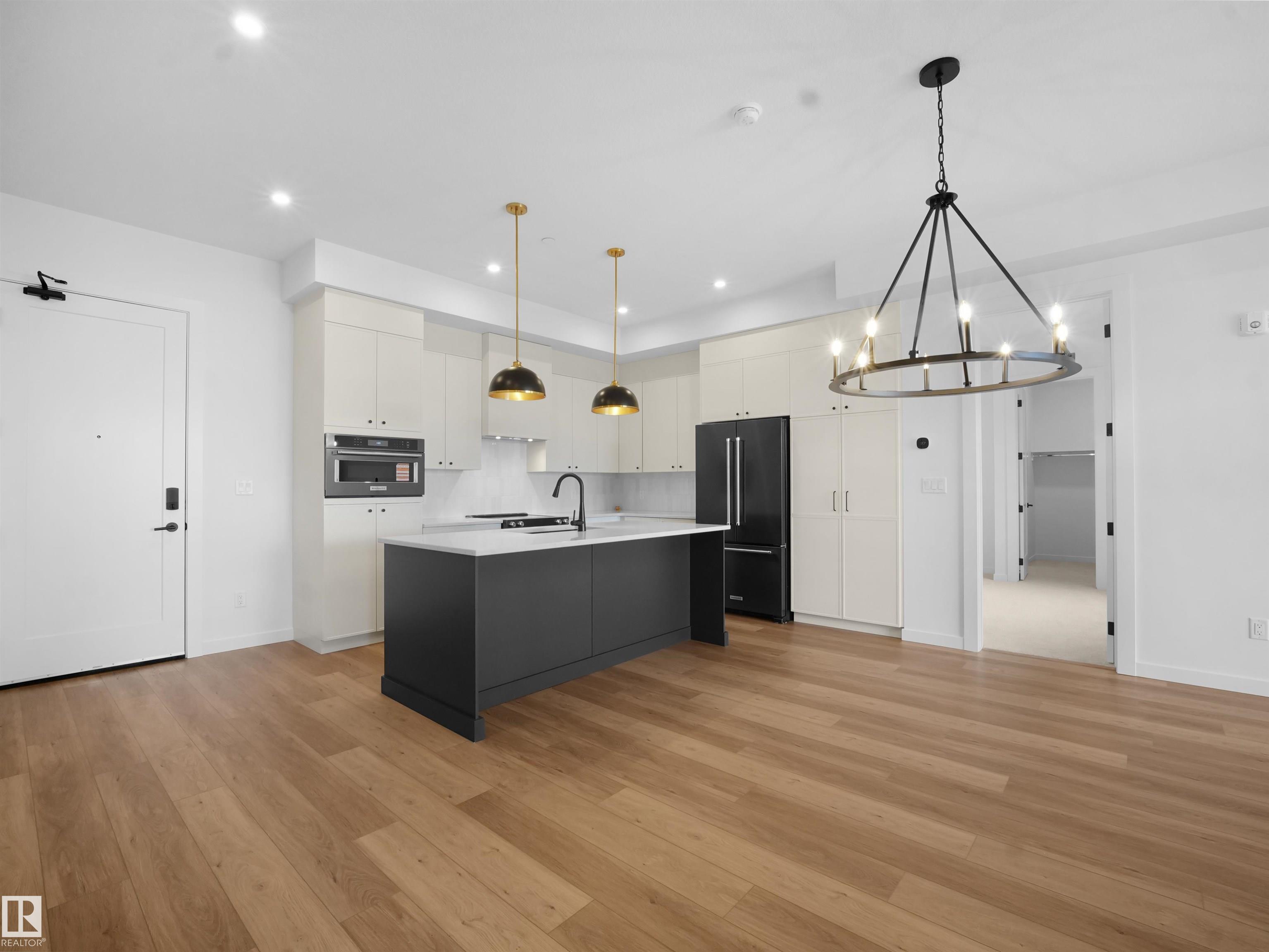 Photo 17 at 402 - 7459 May Common NW, Magrath Heights, Edmonton