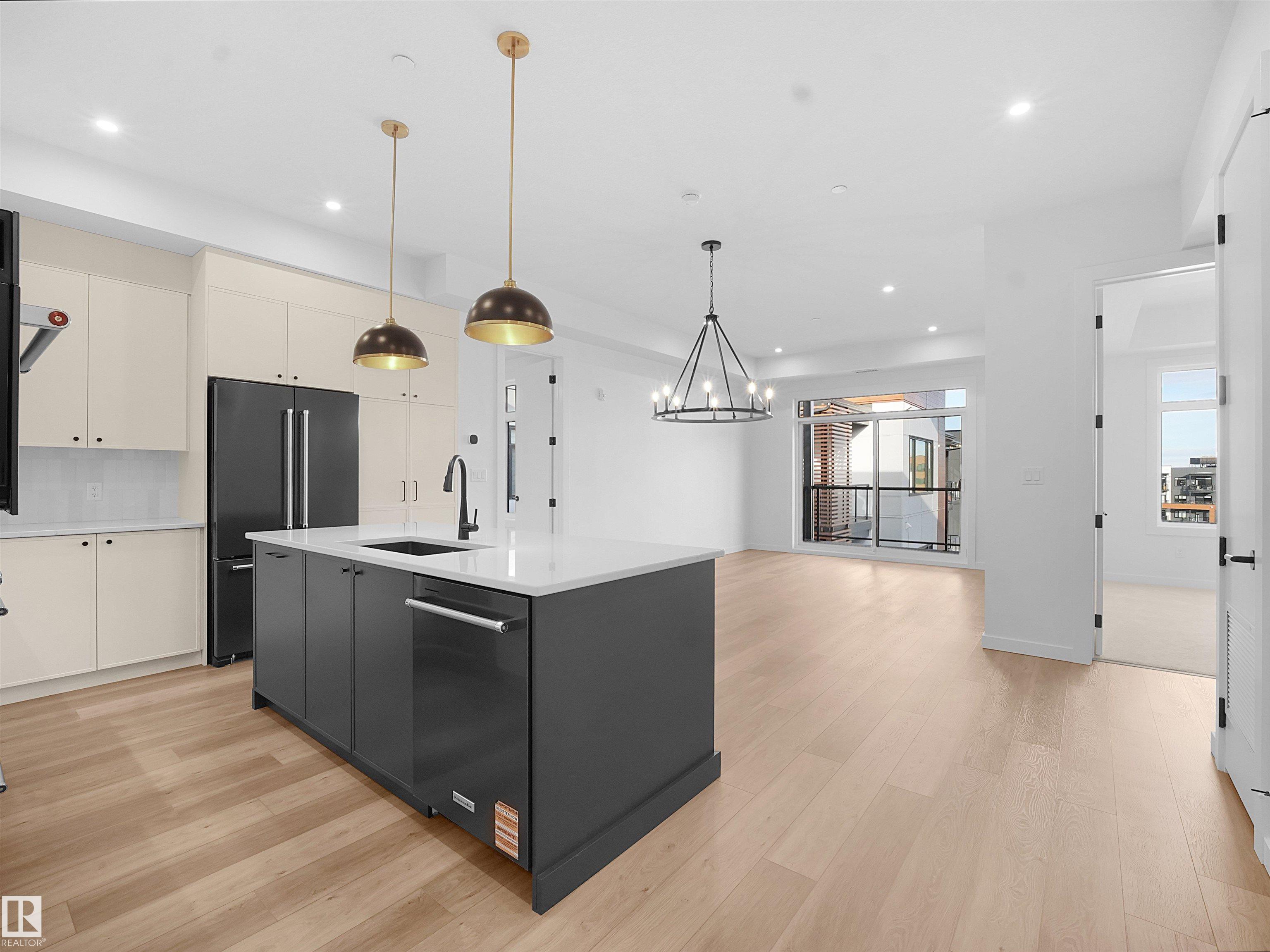 Photo 7 at 402 - 7459 May Common NW, Magrath Heights, Edmonton