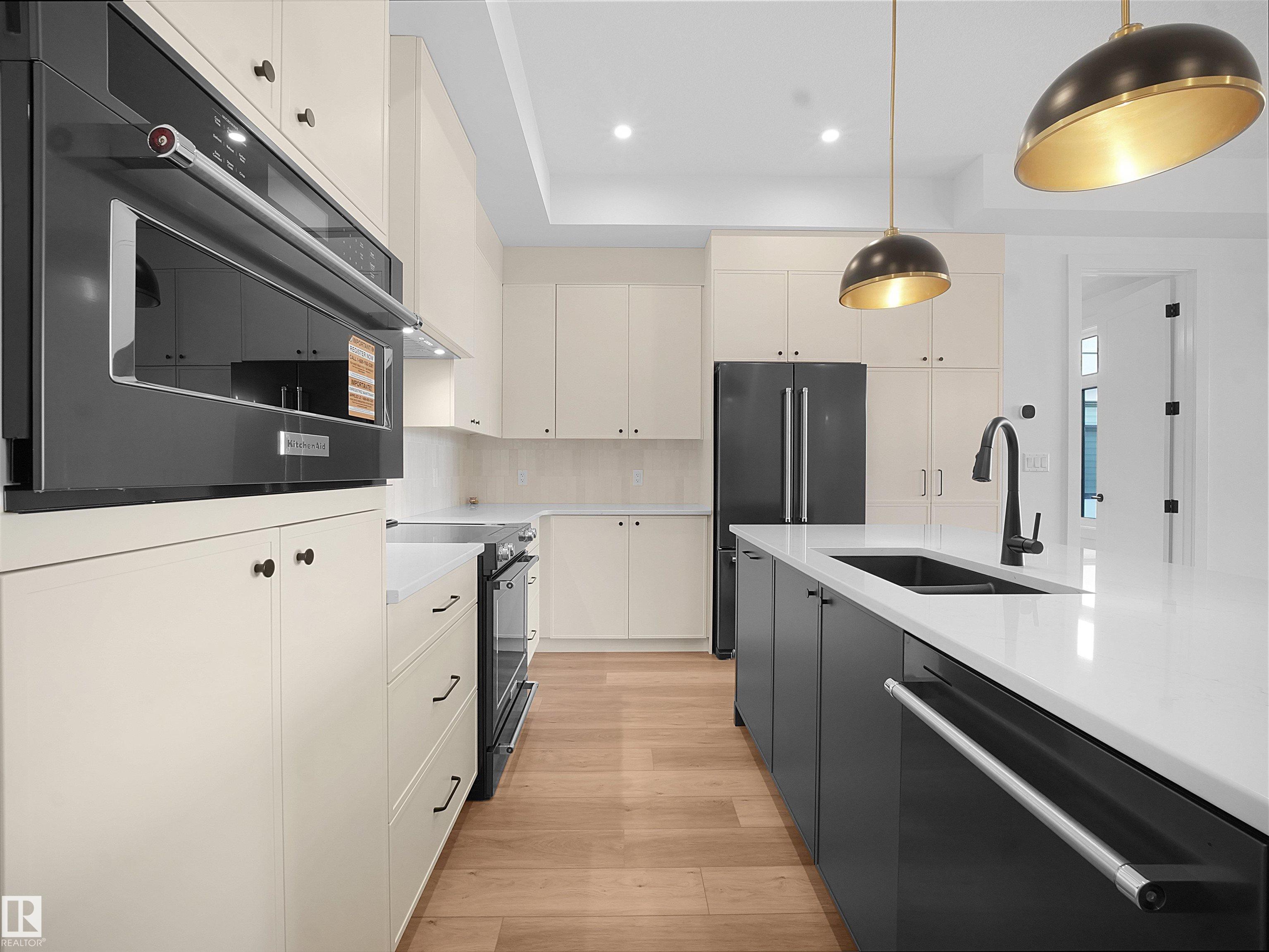 Photo 8 at 402 - 7459 May Common NW, Magrath Heights, Edmonton