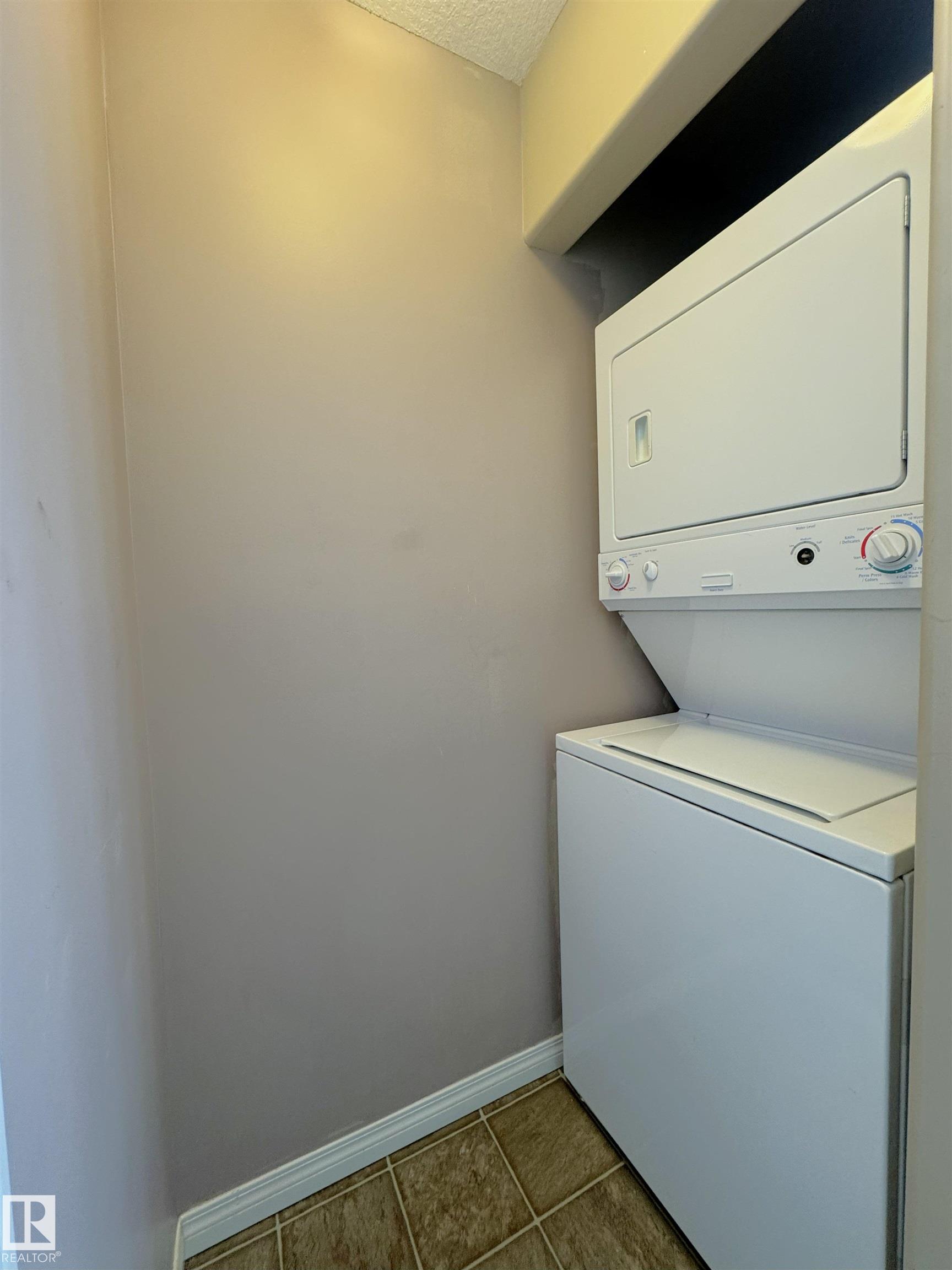 Photo 16 at 3425 19 Street NW, Wild Rose, Edmonton