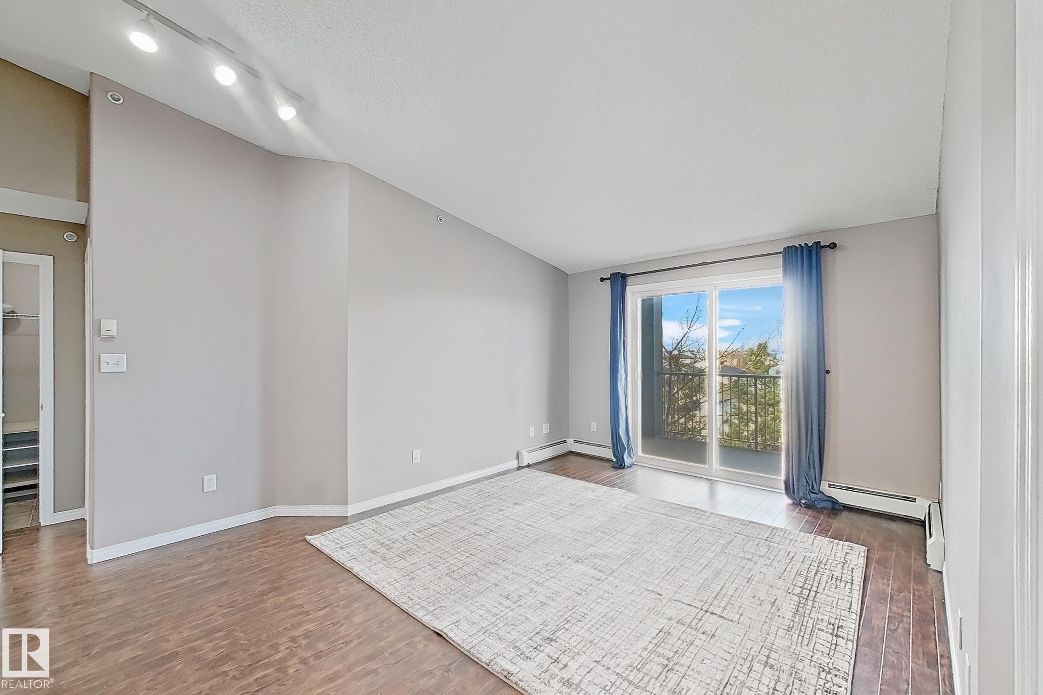https://zimg.paragon.ice.com/ParagonImages/Property/PM/RAE/225393240/9/0/0/1d6a29a86e71af5c9222be11f1a1c005/1/58b362cbaee3026c5c50fa9a96a04f8e/225393240-BA74E4FD-9E20-40D6-BF0E-8847ECF5A028.JPG