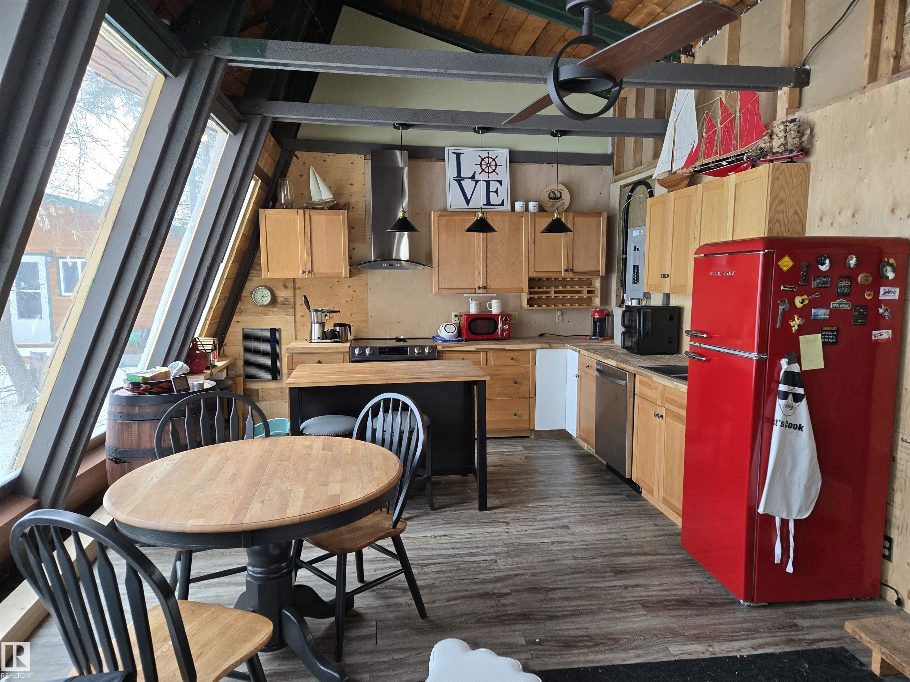 Photo 4 at 5 Conifer Crescent, Silver Sands, Rural Lac Ste. Anne County