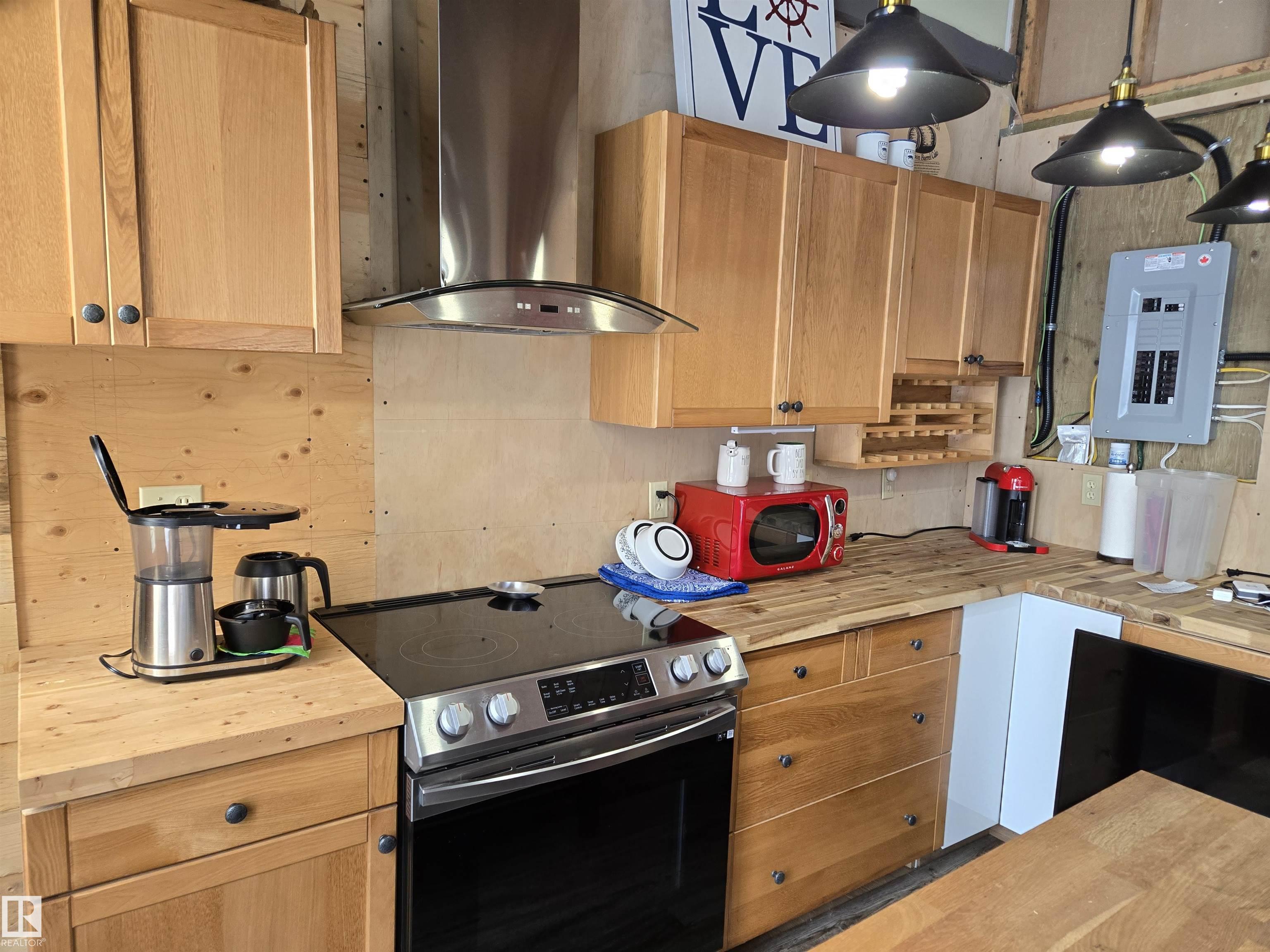 Photo 5 at 5 Conifer Crescent, Silver Sands, Rural Lac Ste. Anne County