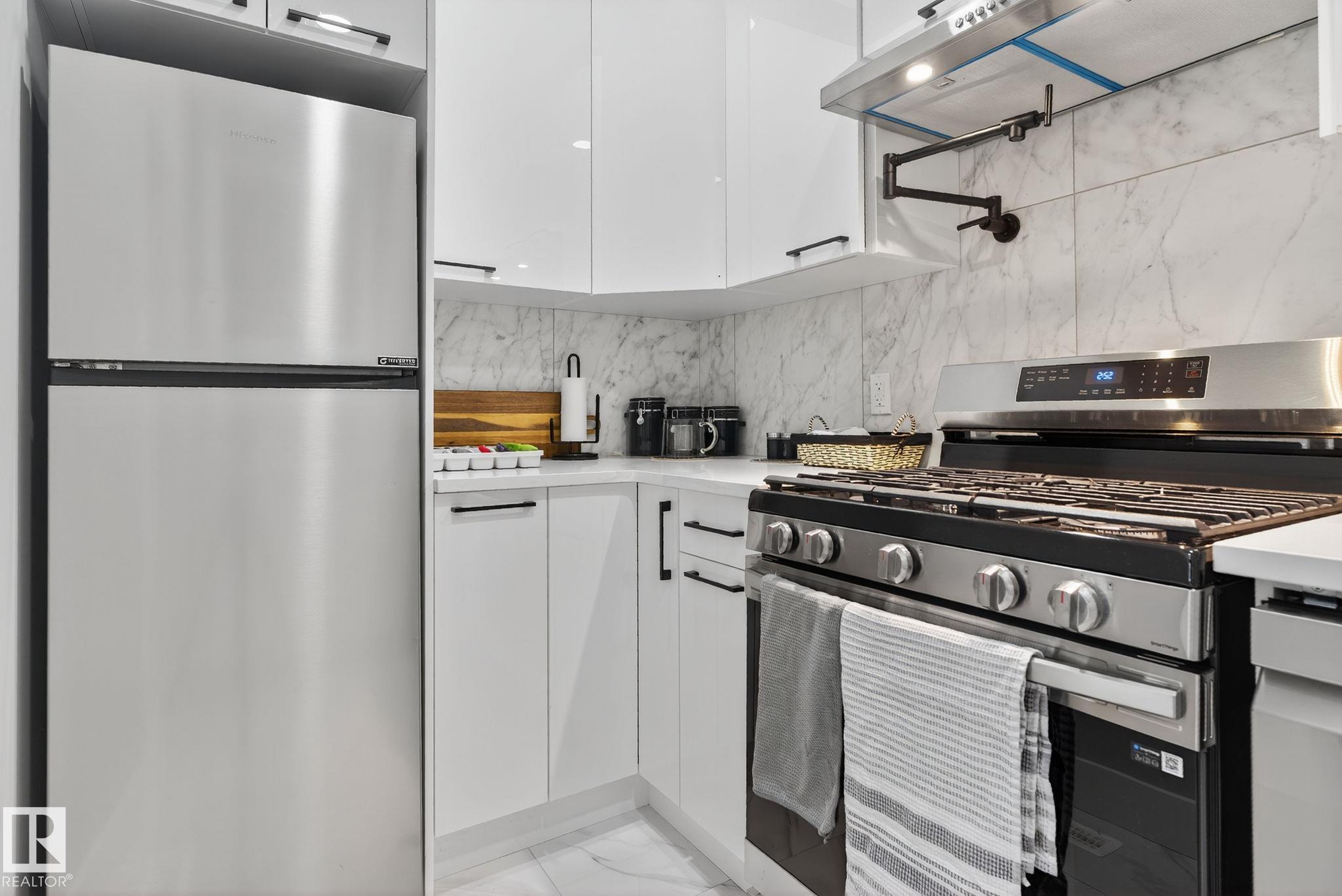 Photo 14 at 1815 17 Avenue NW, Laurel, Edmonton