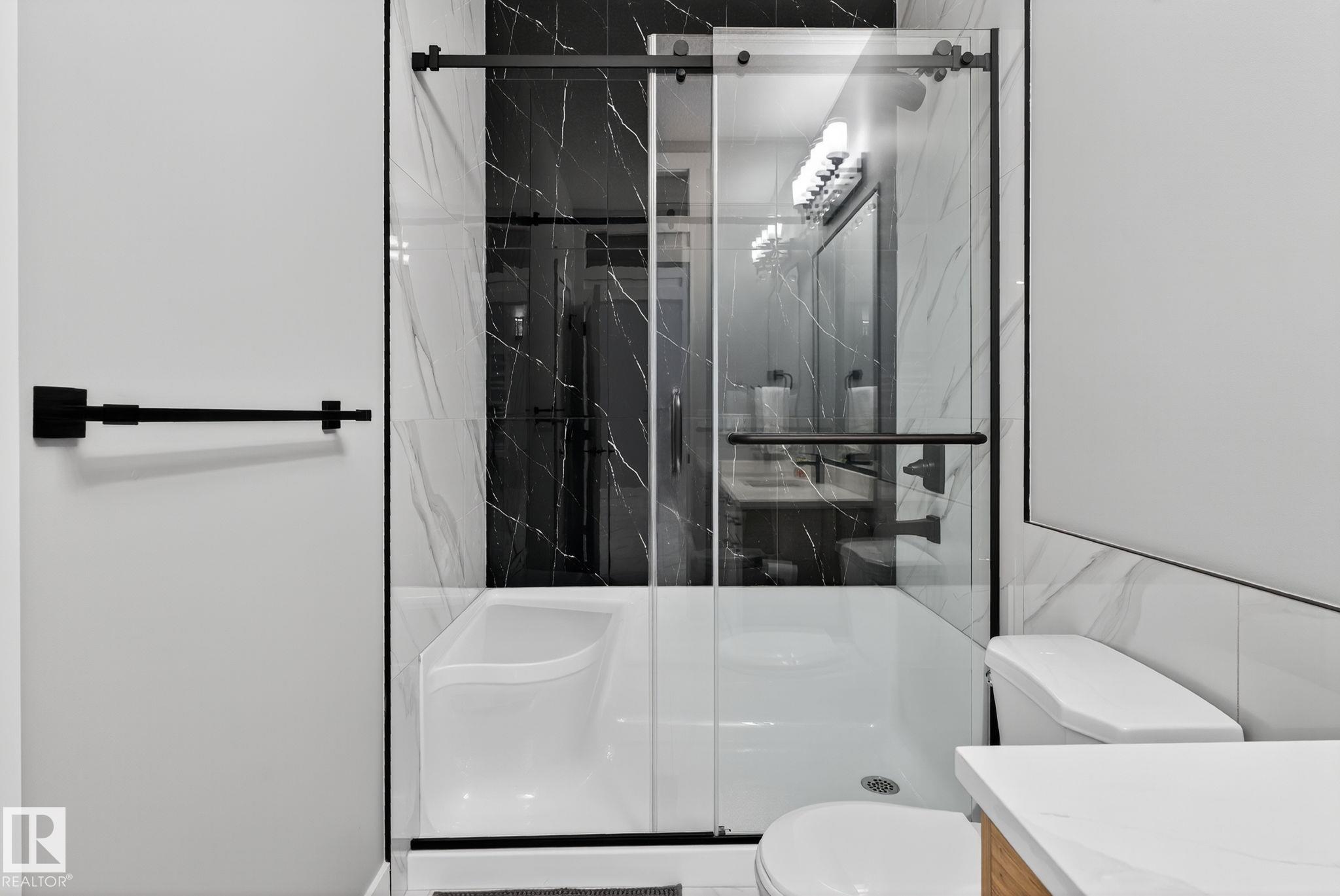 Photo 21 at 1815 17 Avenue NW, Laurel, Edmonton