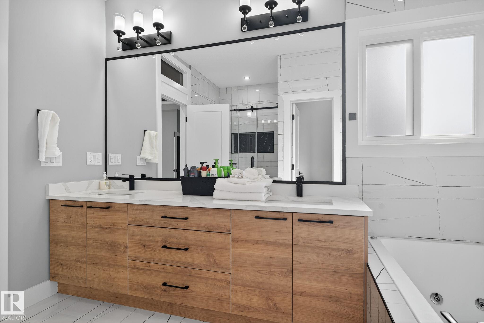 Photo 30 at 1815 17 Avenue NW, Laurel, Edmonton