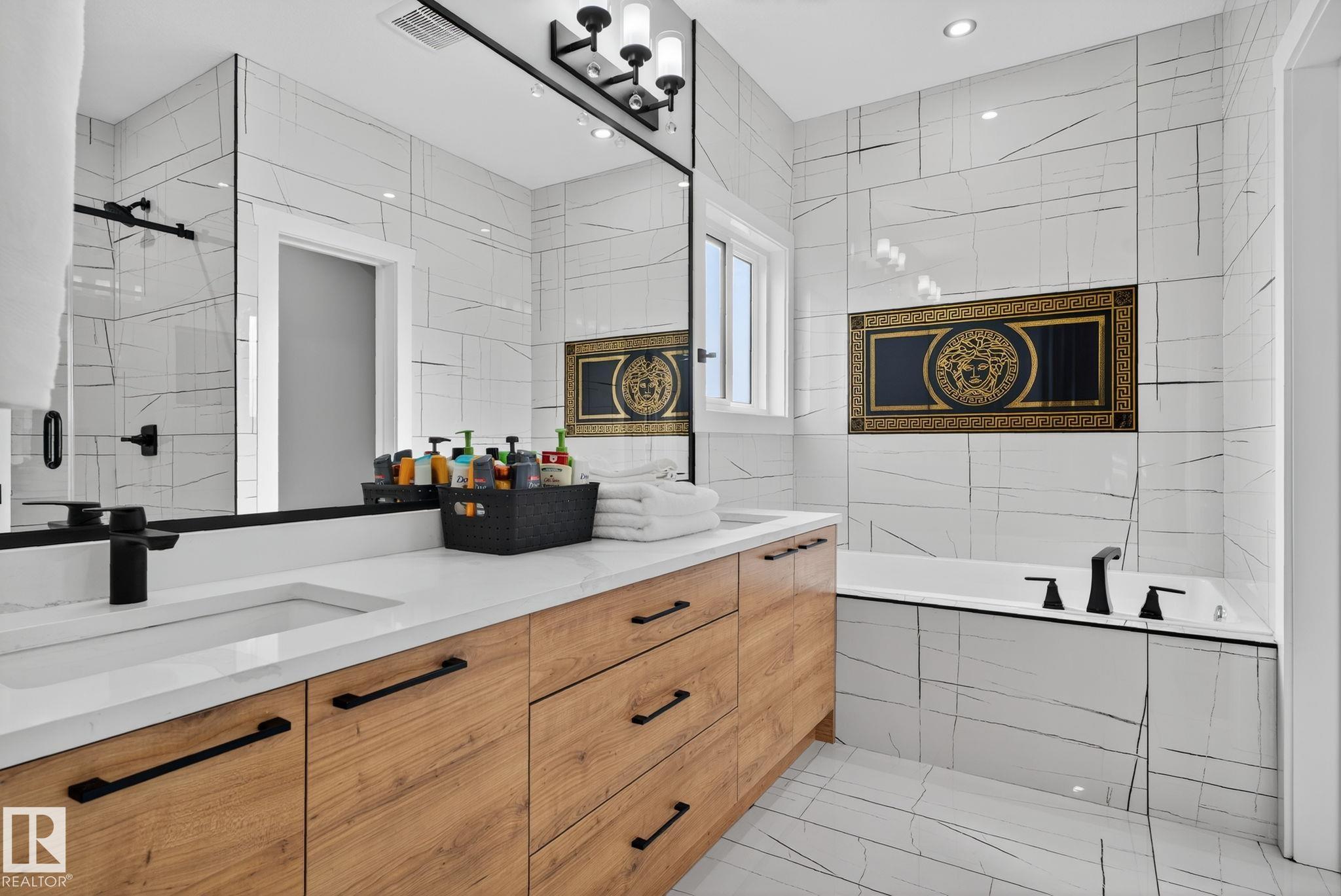 Photo 31 at 1815 17 Avenue NW, Laurel, Edmonton