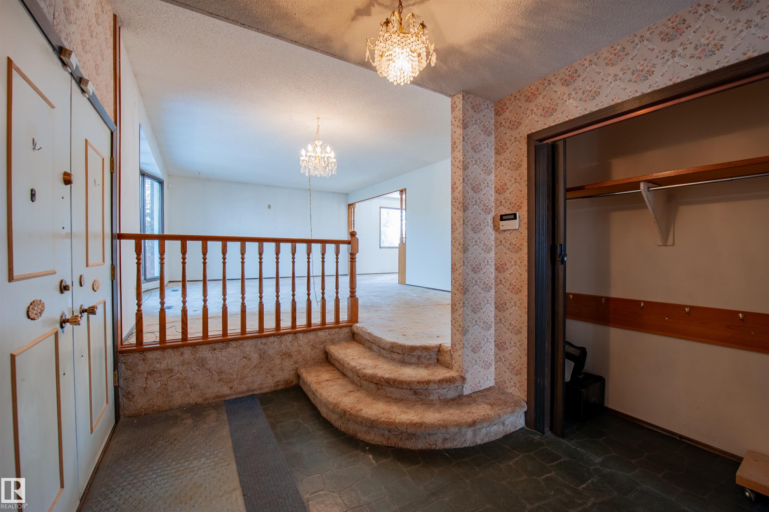 10619 35 Avenue NW, Duggan, Edmonton