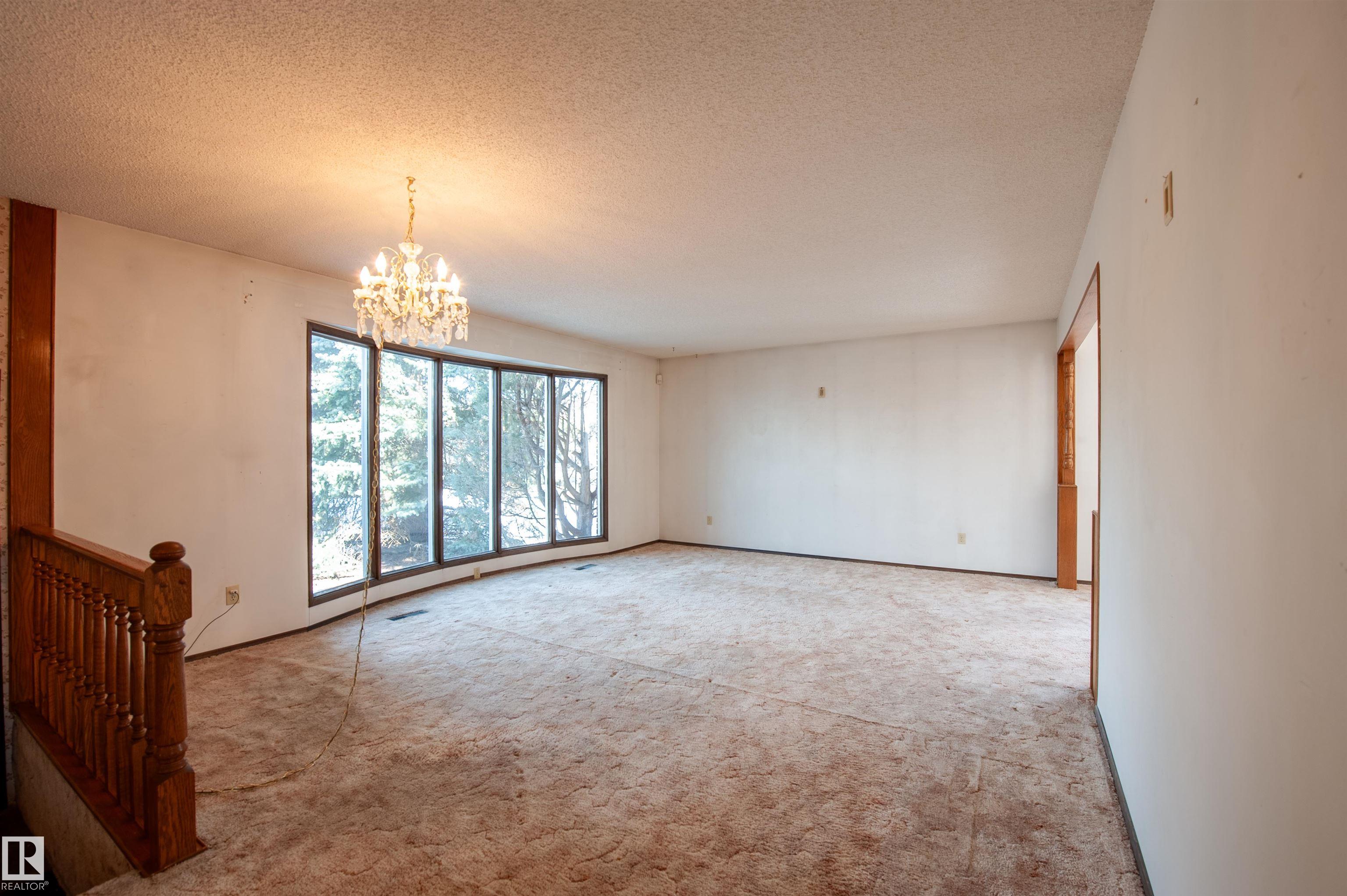 10619 35 Avenue NW, Duggan, Edmonton