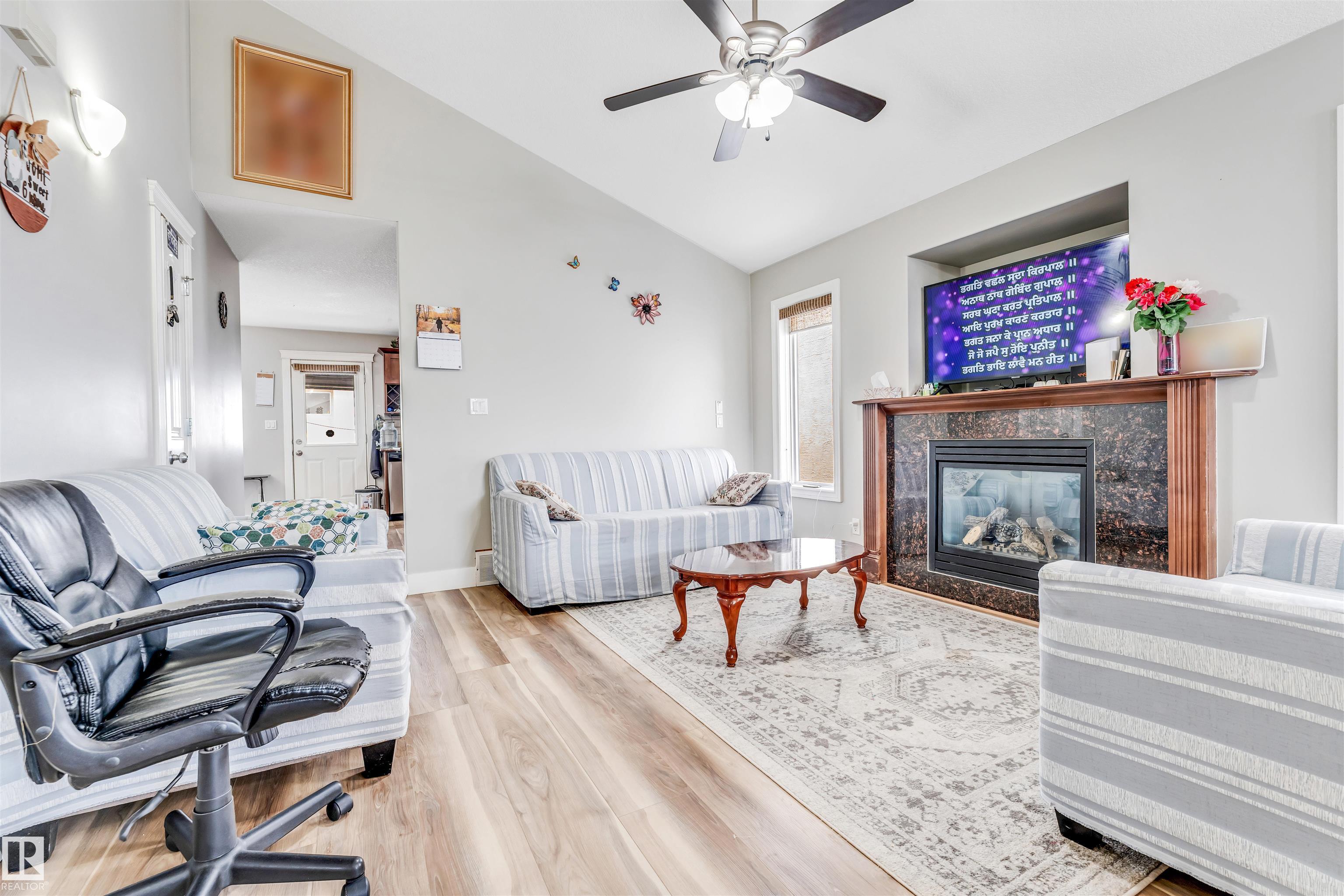 Photo 7 at 3228 18 Street NW, Silver Berry, Edmonton