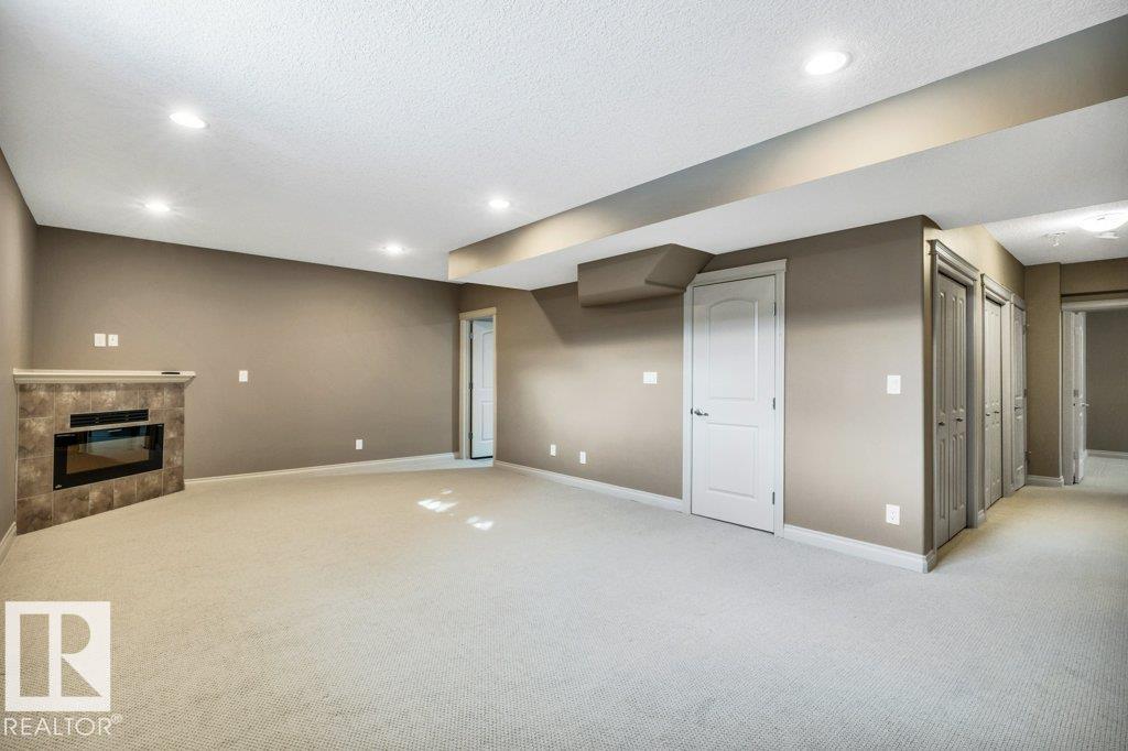 https://zimg.paragon.ice.com/ParagonImages/Property/PM/RAE/225393249/29/0/0/3da154c75546a41f74dad89cc524825c/1/0b4356a4d577dae87345931e84a01f50/225393249-db612e27-70e0-47de-9bd9-35df9d3366de.JPG