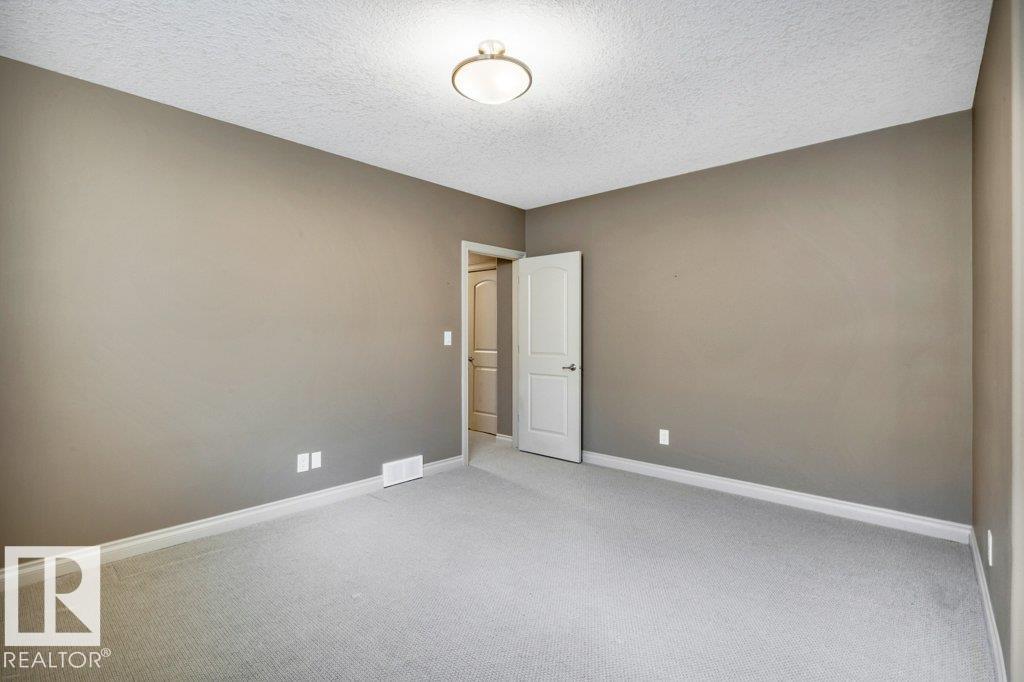 https://zimg.paragon.ice.com/ParagonImages/Property/PM/RAE/225393249/33/0/0/5006cef7192fa9c2397ccfbb2e1e0ee8/1/0b4356a4d577dae87345931e84a01f50/225393249-eab3a806-6850-444a-bda0-3c5cc4875e37.JPG