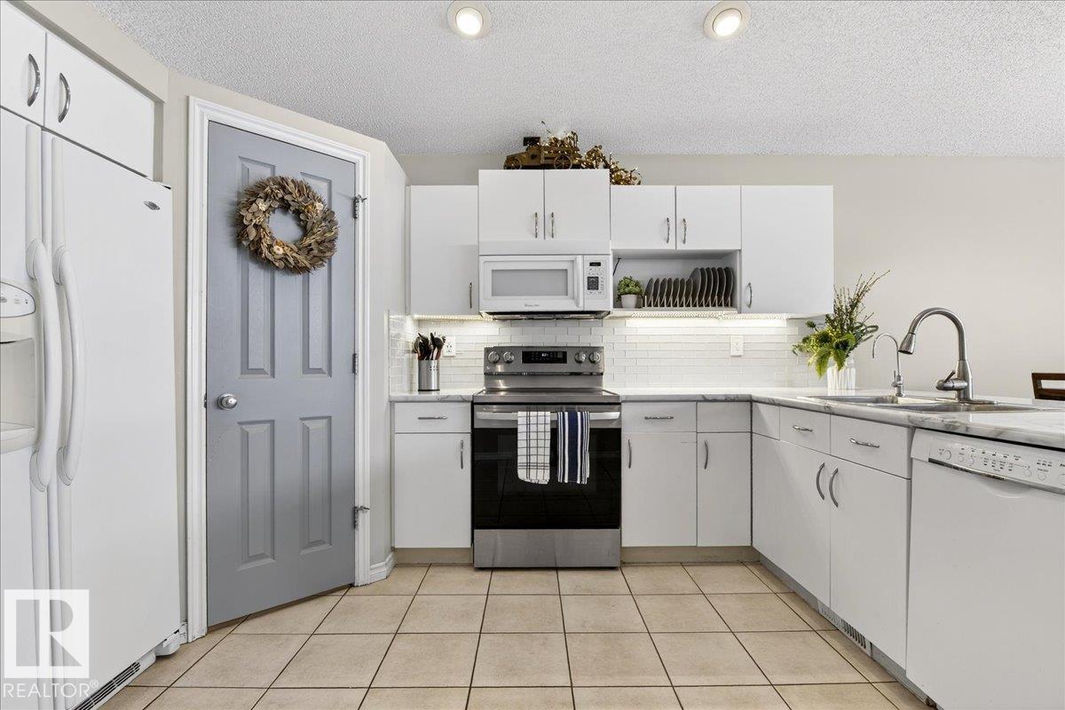 Photo 11 at 3518 18 Street NW, Wild Rose, Edmonton