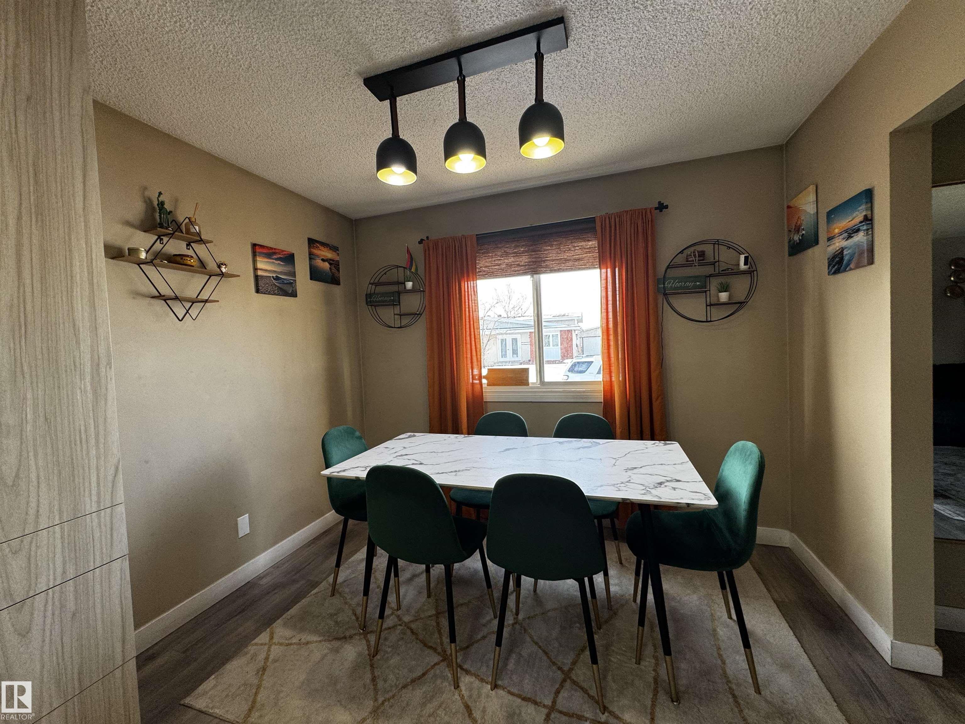 Photo 21 at 11452 152b Avenue NW, Caernarvon, Edmonton
