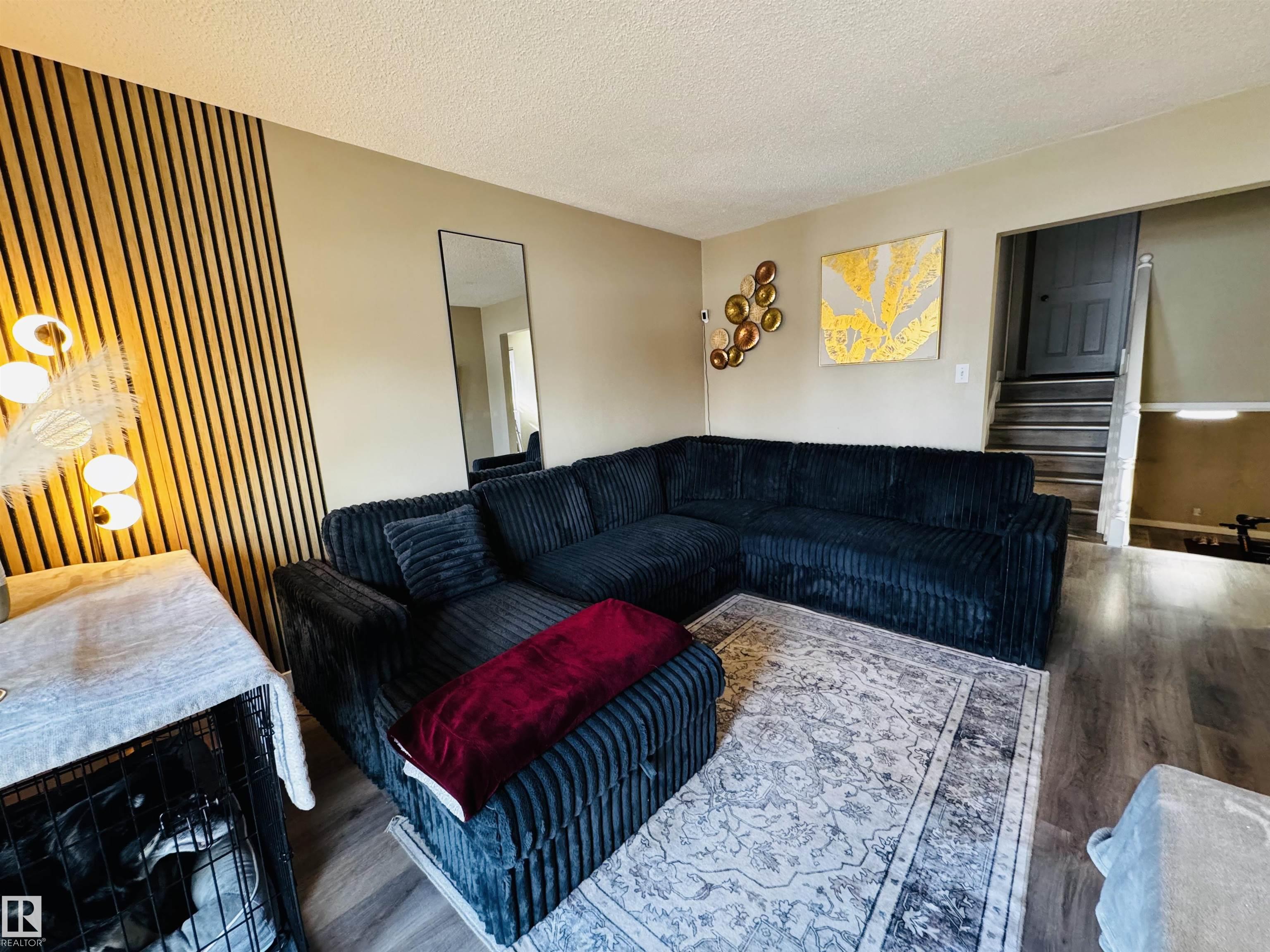 Photo 27 at 11452 152b Avenue NW, Caernarvon, Edmonton