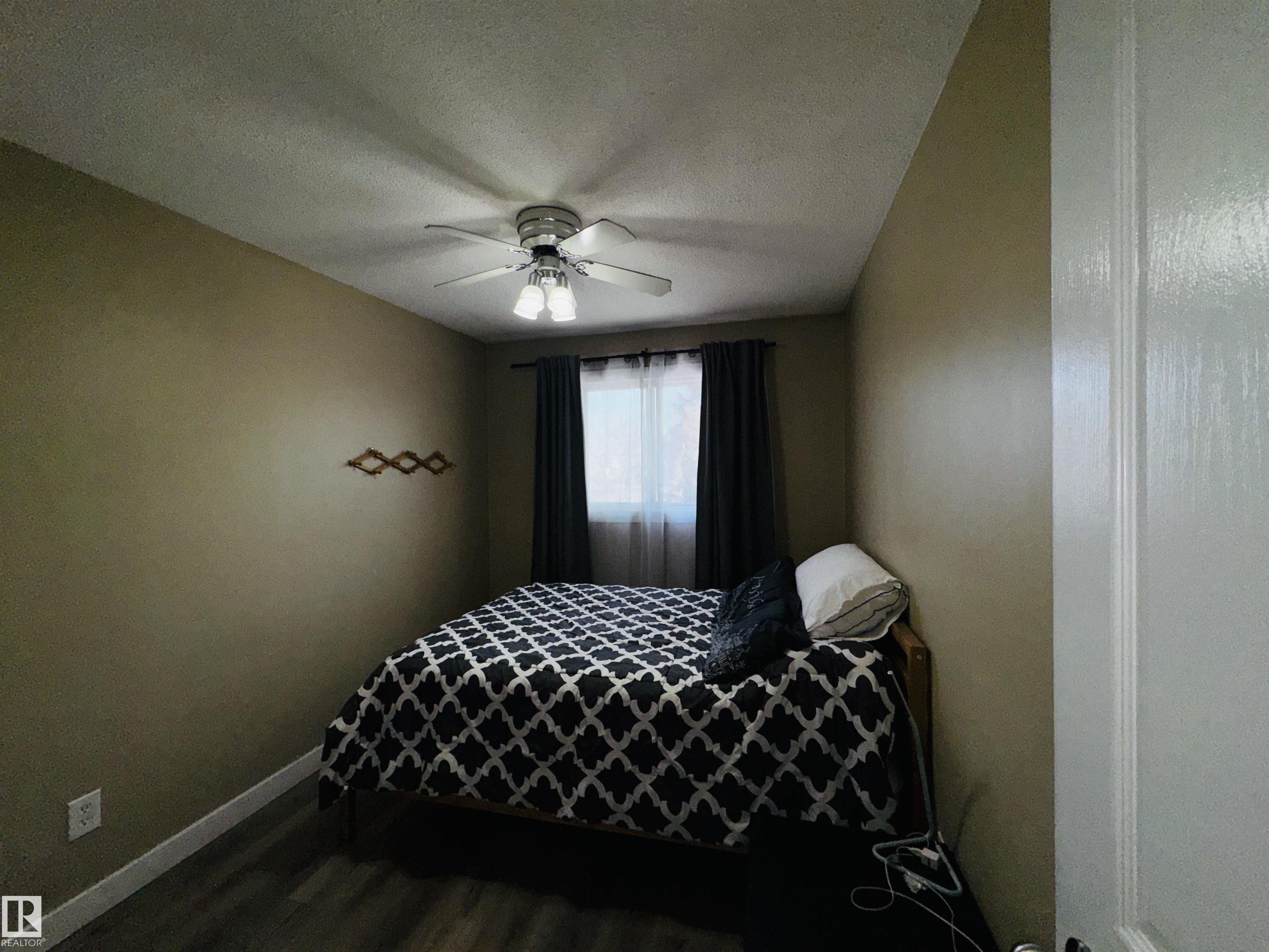 Photo 42 at 11452 152b Avenue NW, Caernarvon, Edmonton